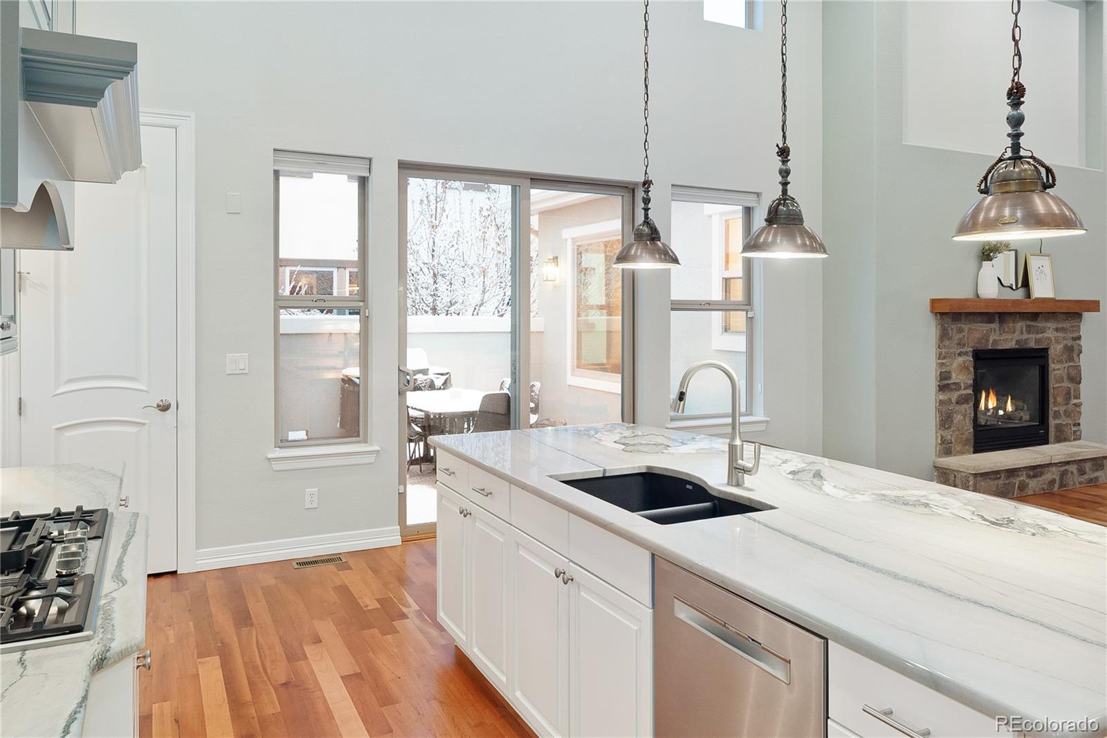 MLS Image #16 for 9715 e 33rd avenue,denver, Colorado