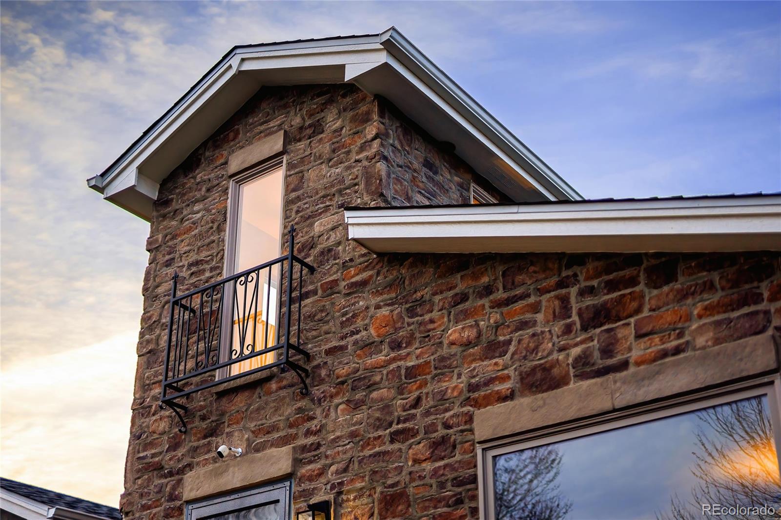 MLS Image #2 for 9715 e 33rd avenue,denver, Colorado