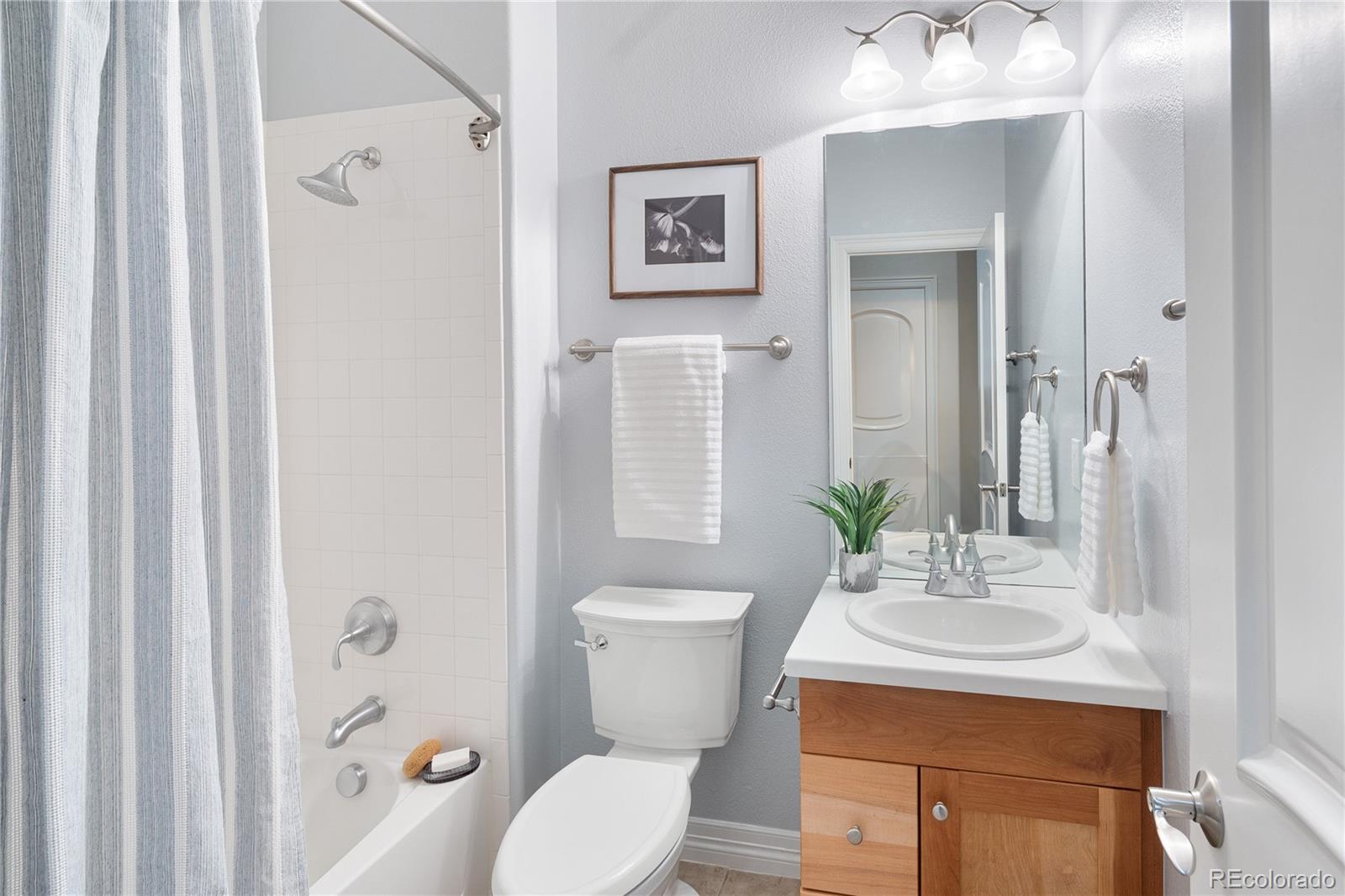 MLS Image #38 for 9715 e 33rd avenue,denver, Colorado