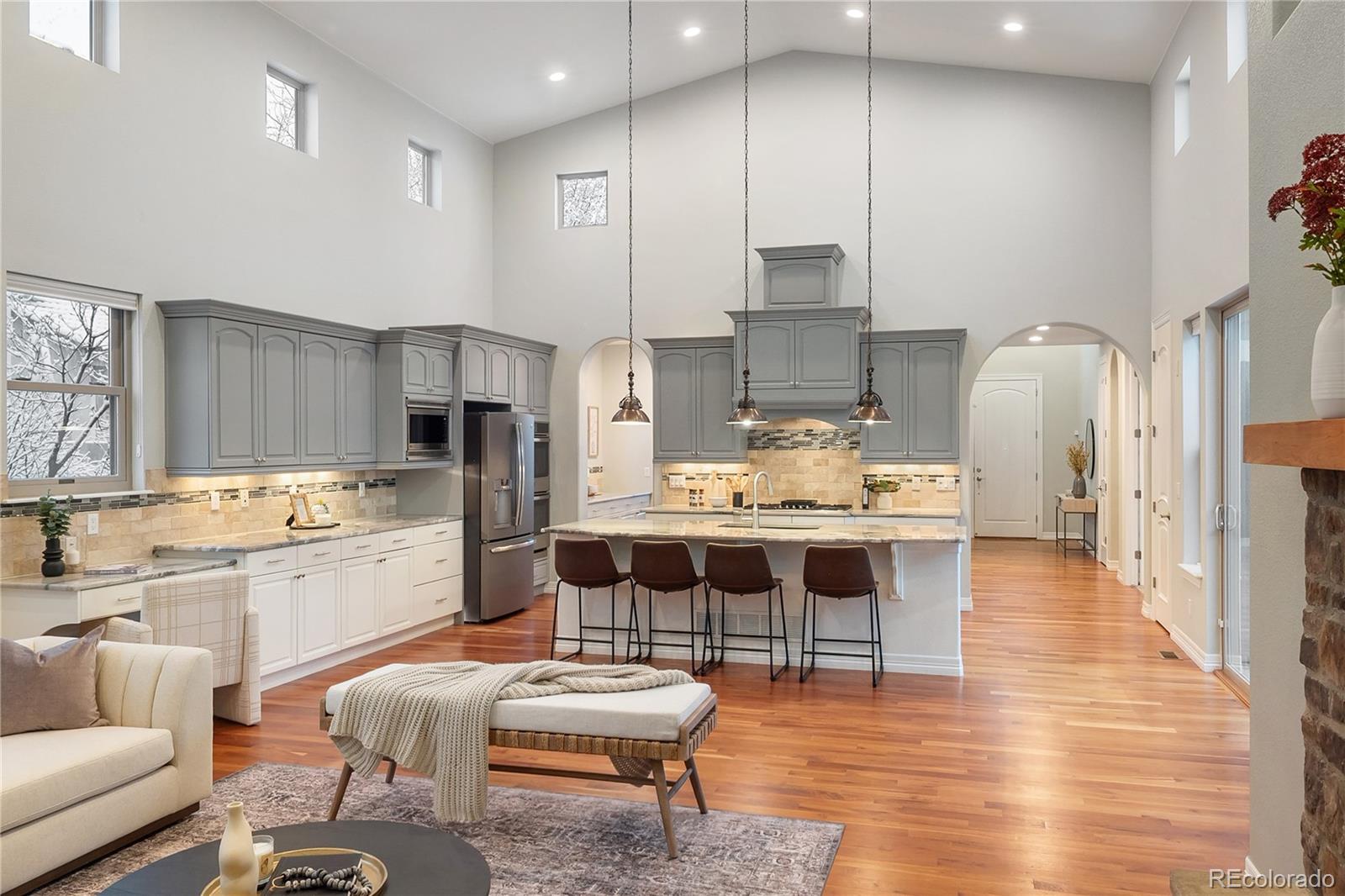MLS Image #8 for 9715 e 33rd avenue,denver, Colorado