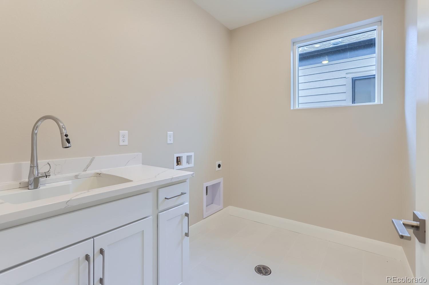MLS Image #37 for 1765  peak loop,broomfield, Colorado