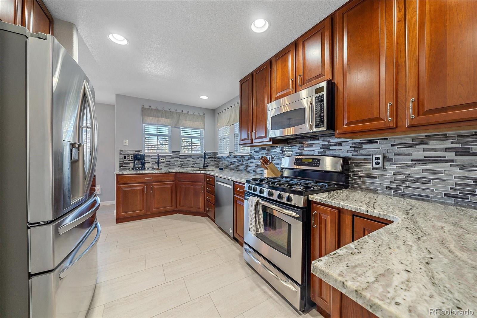 MLS Image #9 for 22053 e heritage parkway,aurora, Colorado