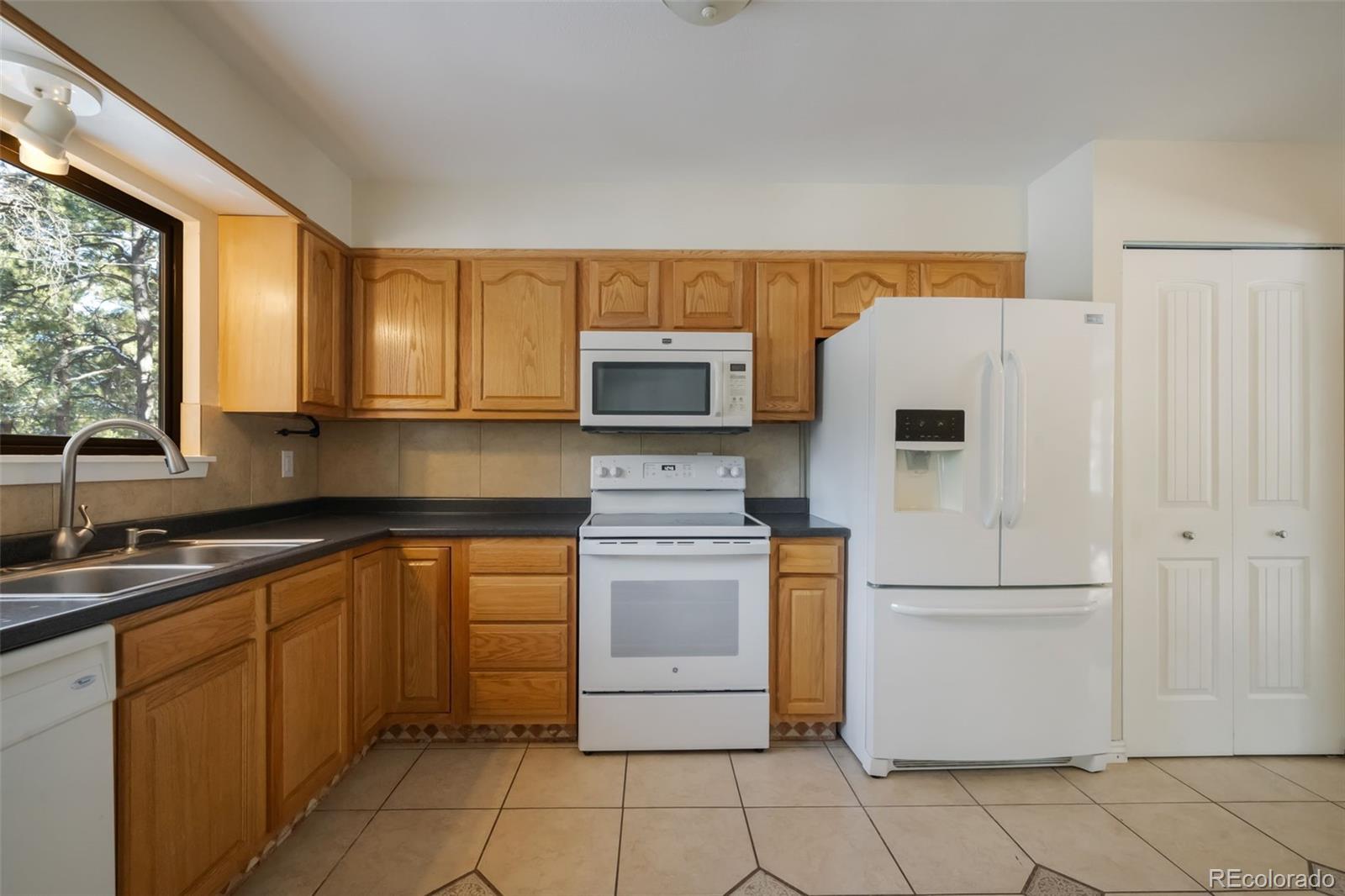 MLS Image #10 for 720  arapahoe drive,monument, Colorado