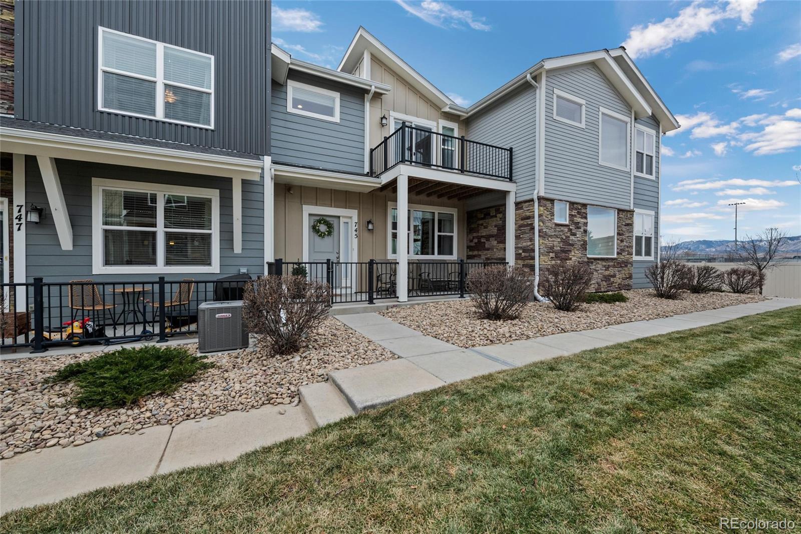 MLS Image #11 for 745  robert street,longmont, Colorado