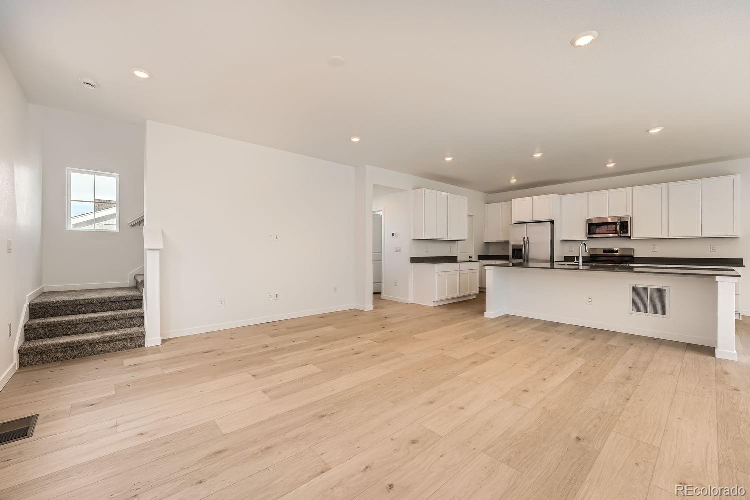 MLS Image #3 for 2058 s haleyville way,aurora, Colorado