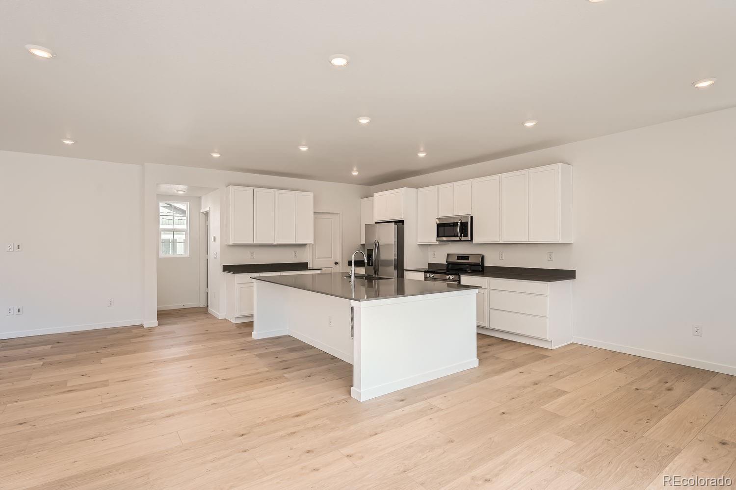 MLS Image #4 for 2058 s haleyville way,aurora, Colorado