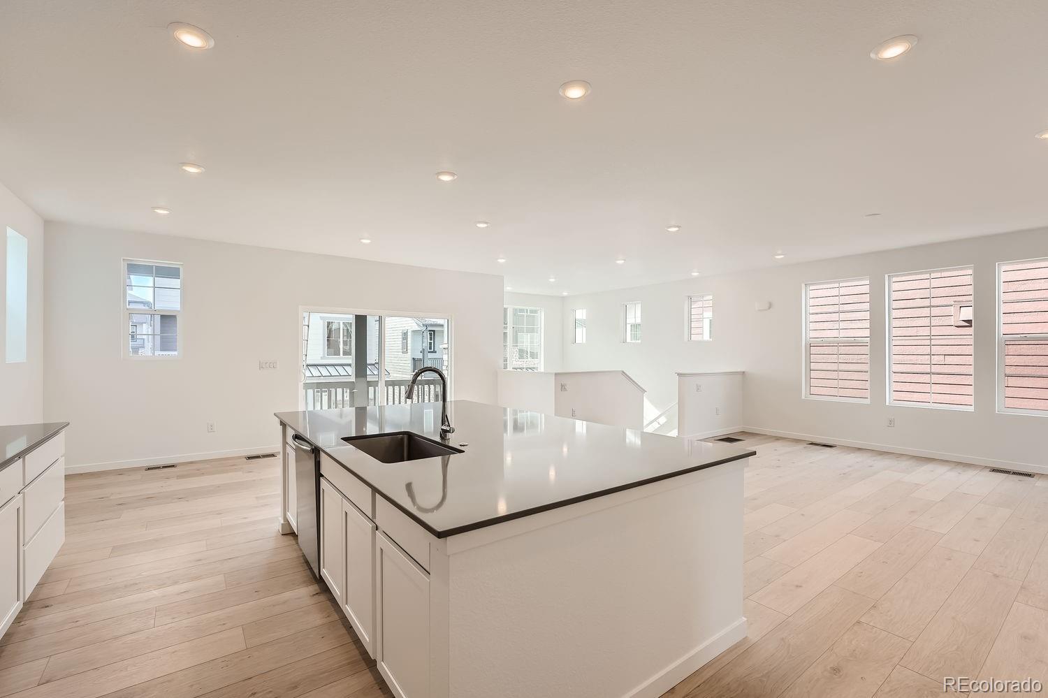 MLS Image #5 for 2058 s haleyville way,aurora, Colorado