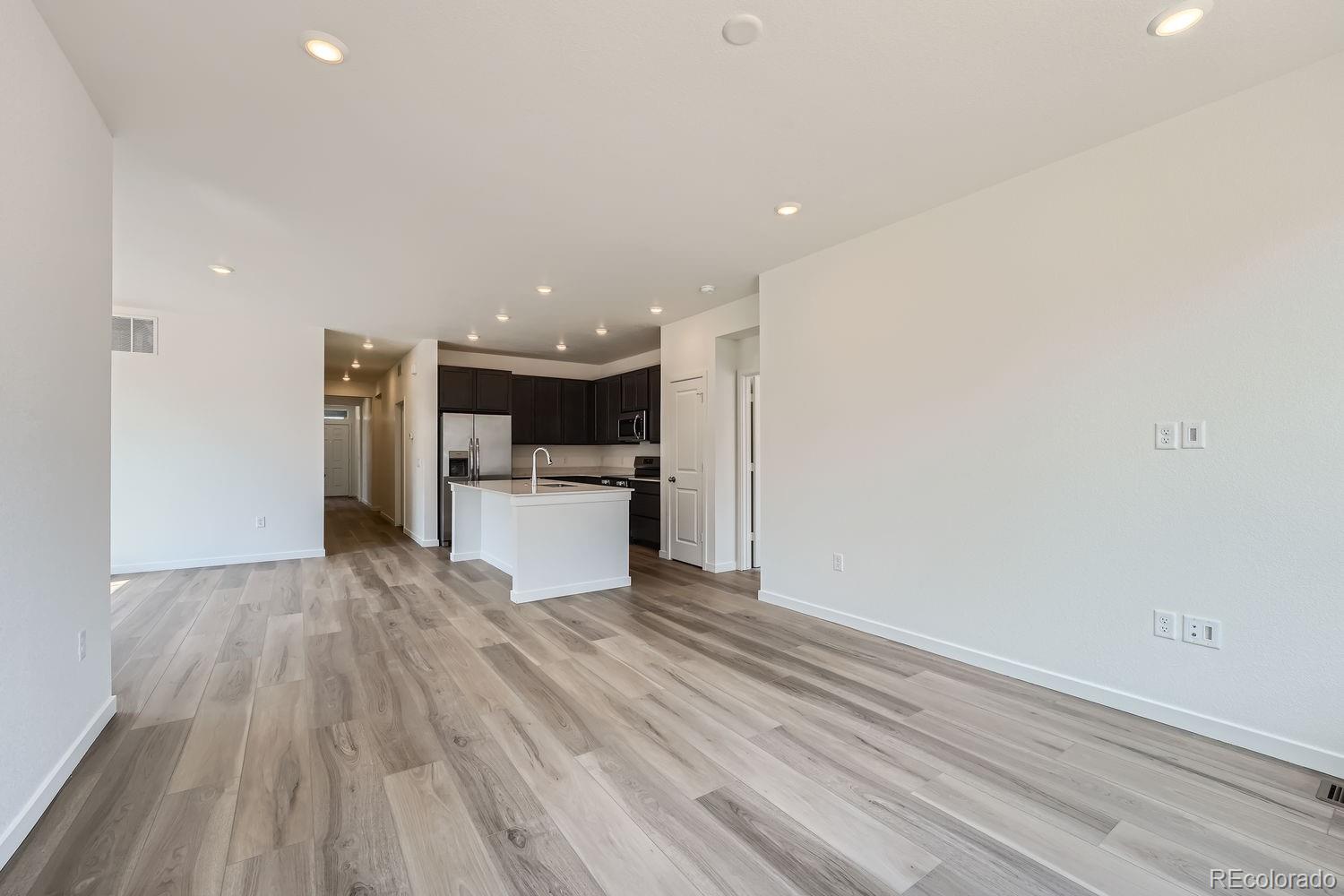 CMA Image for 5165 n quemoy street,Aurora, Colorado