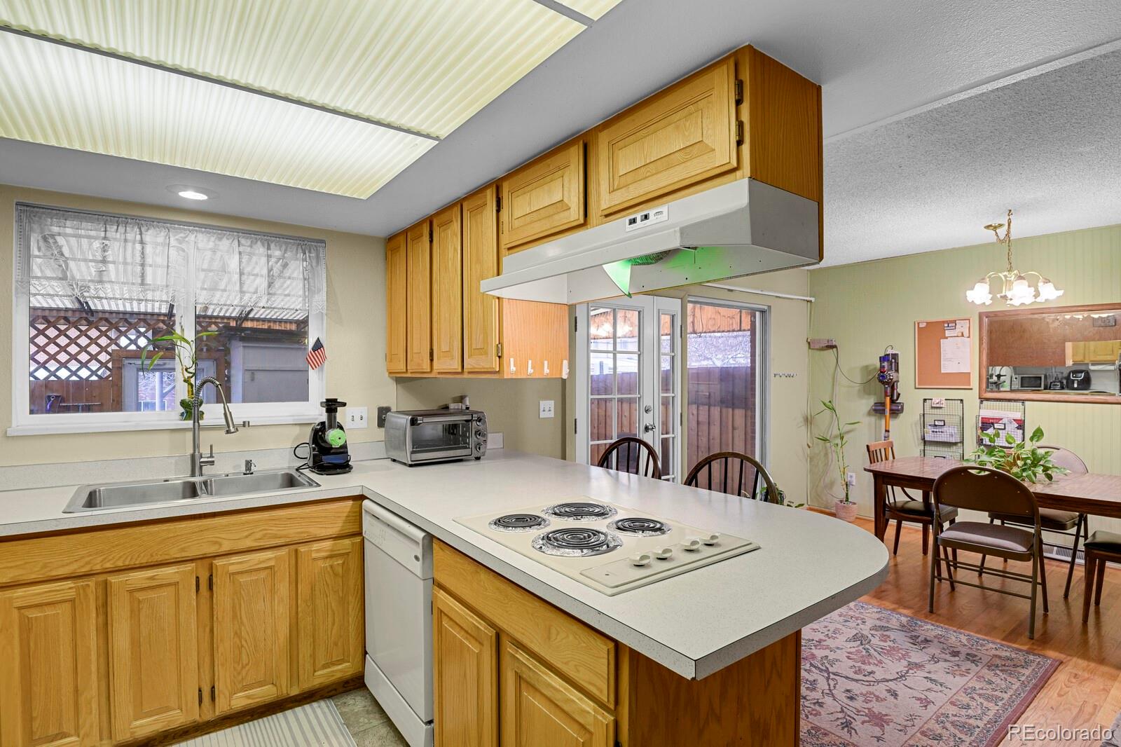 MLS Image #11 for 562 s xenon court,lakewood, Colorado