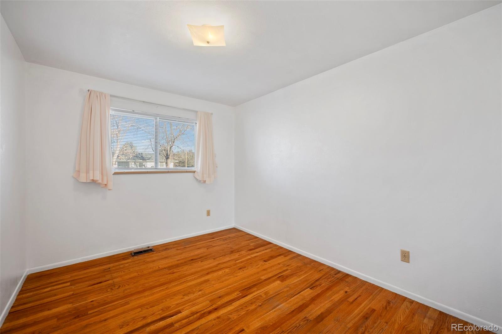MLS Image #11 for 426  harvard street,colorado springs, Colorado