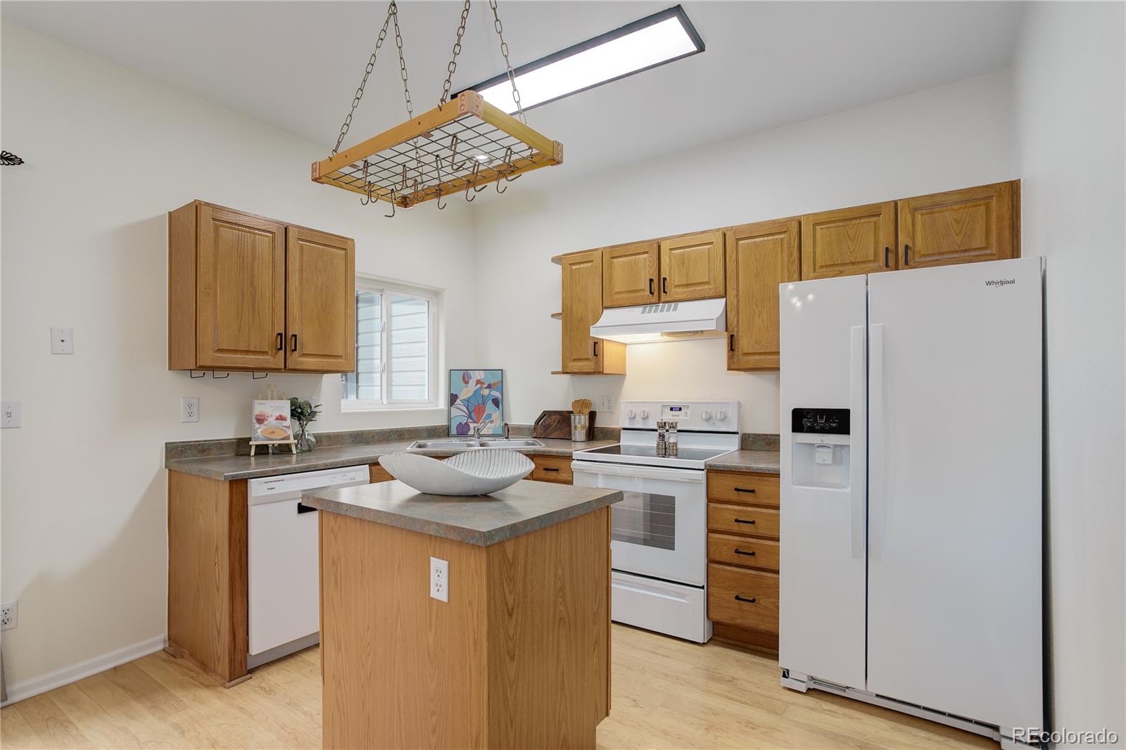 MLS Image #11 for 4504 s cimmarron circle,aurora, Colorado