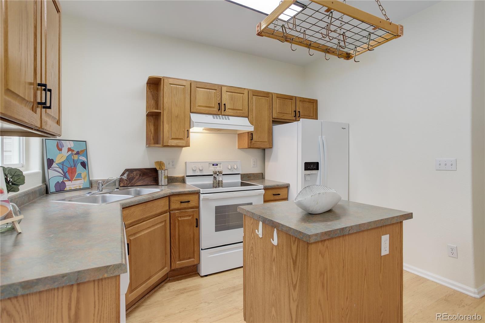 MLS Image #12 for 4504 s cimmarron circle,aurora, Colorado