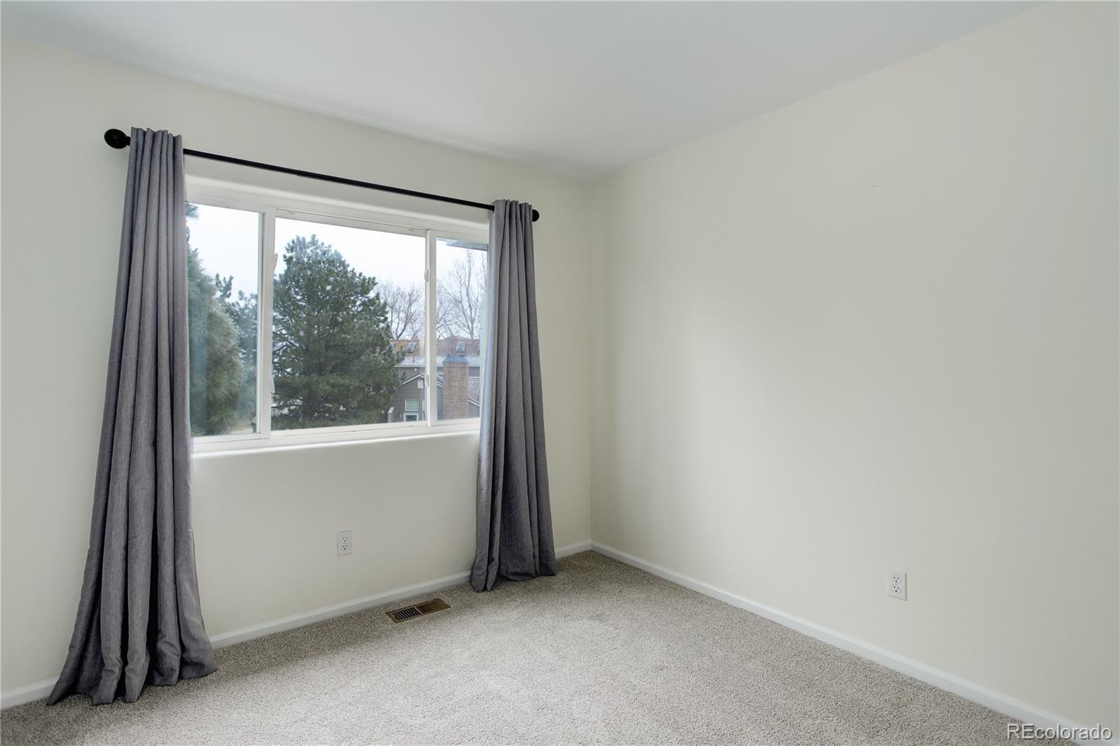 MLS Image #23 for 4504 s cimmarron circle,aurora, Colorado