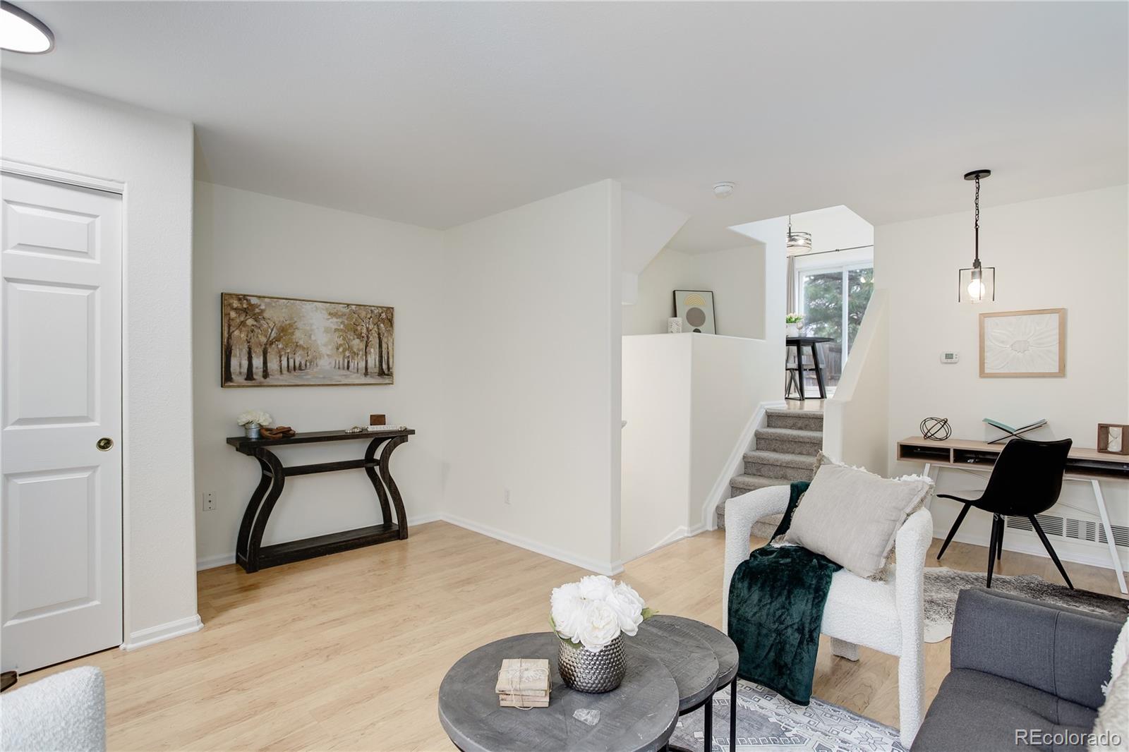 MLS Image #5 for 4504 s cimmarron circle,aurora, Colorado