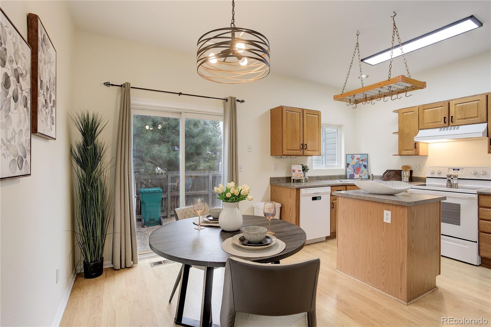 MLS Image #9 for 4504 s cimmarron circle,aurora, Colorado