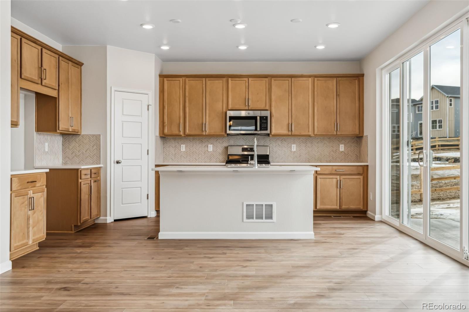 MLS Image #8 for 39731  congress lane,elizabeth, Colorado
