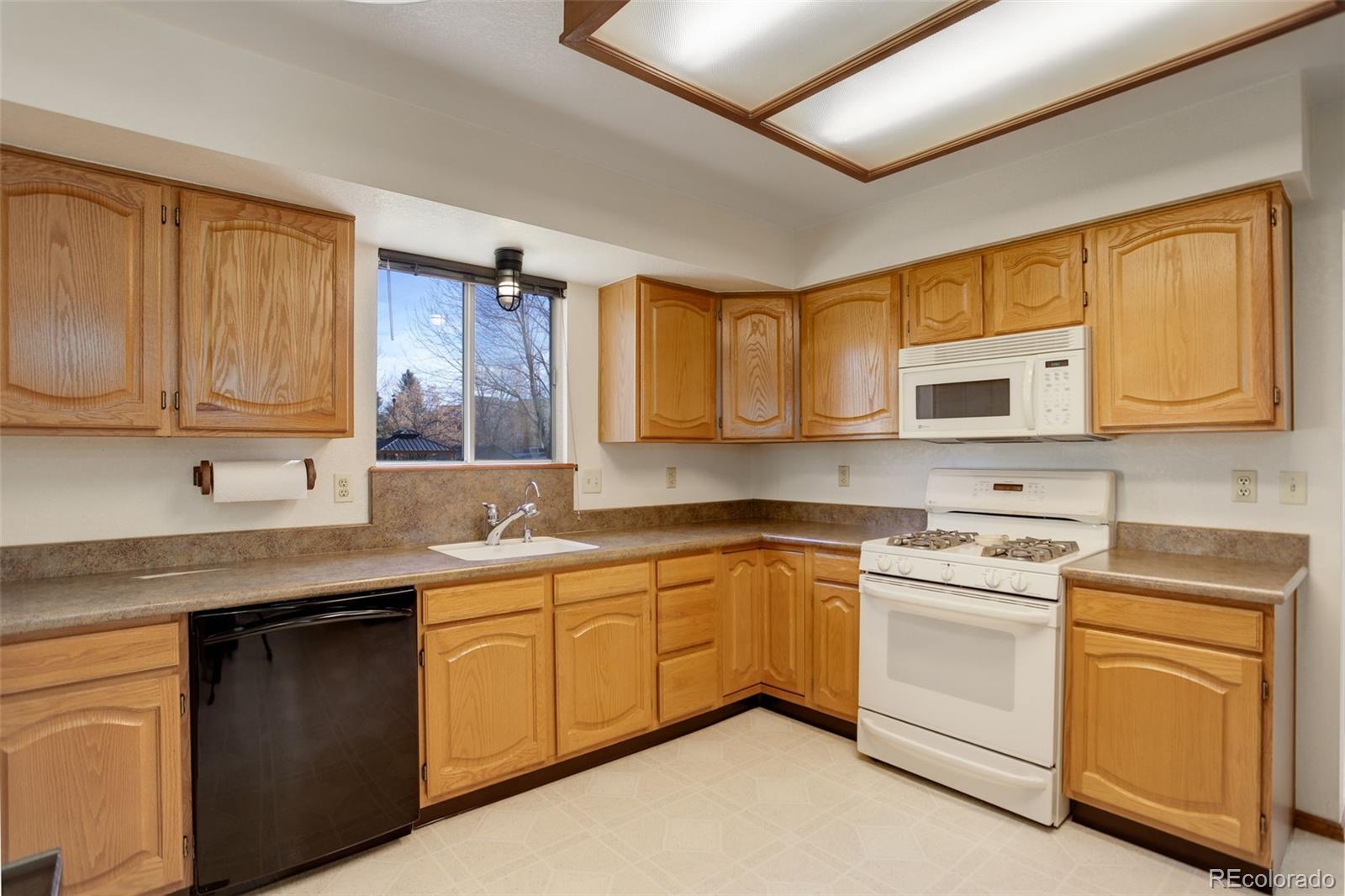 MLS Image #12 for 926  highland park drive,broomfield, Colorado