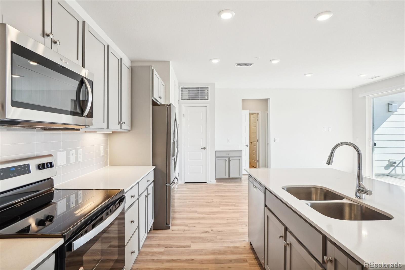 MLS Image #15 for 487  interlocken boulevard,broomfield, Colorado