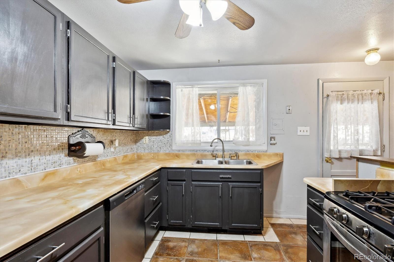 MLS Image #7 for 3765 s hazel court,englewood, Colorado