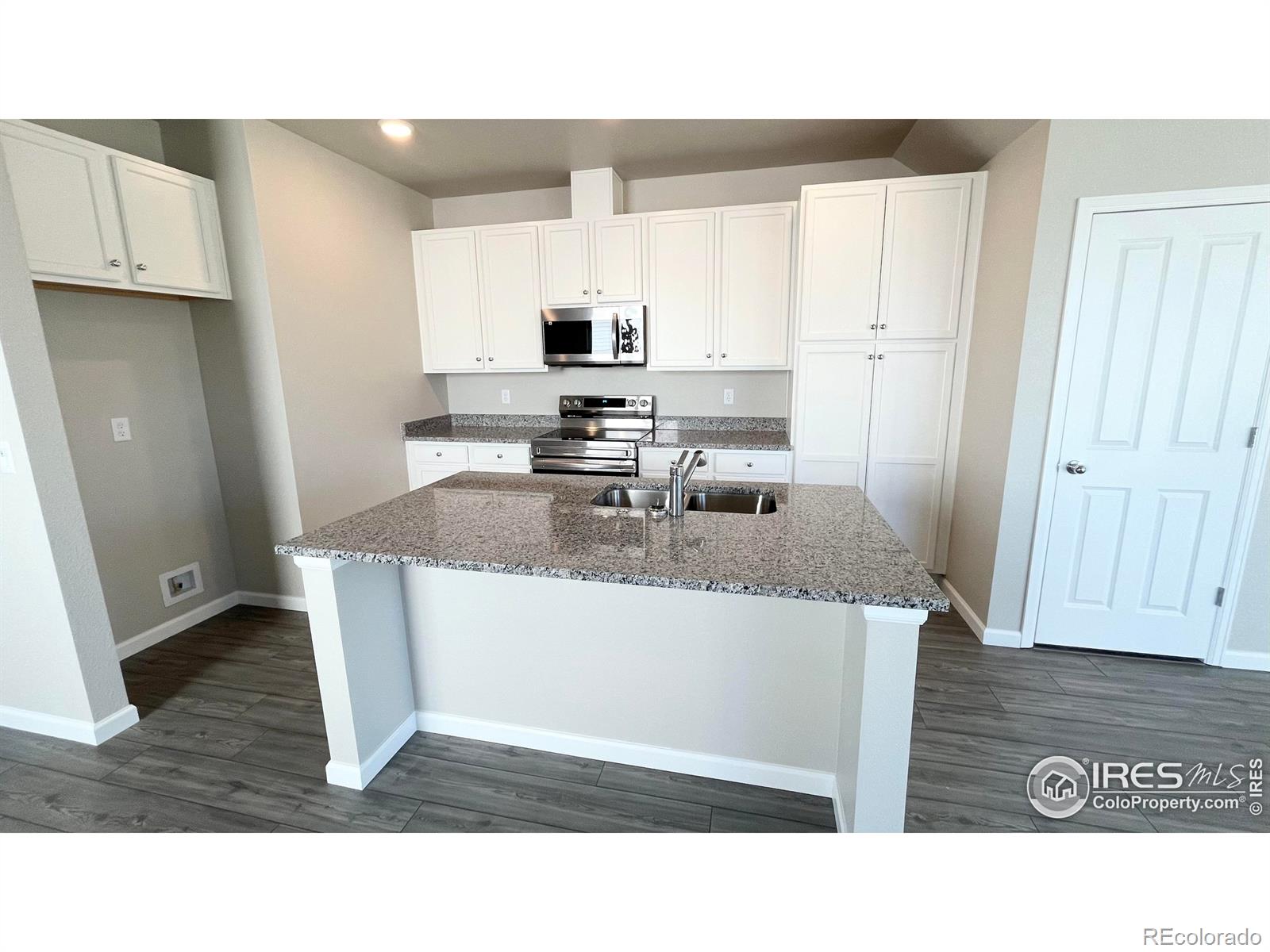 MLS Image #2 for 272  scaup lane,johnstown, Colorado