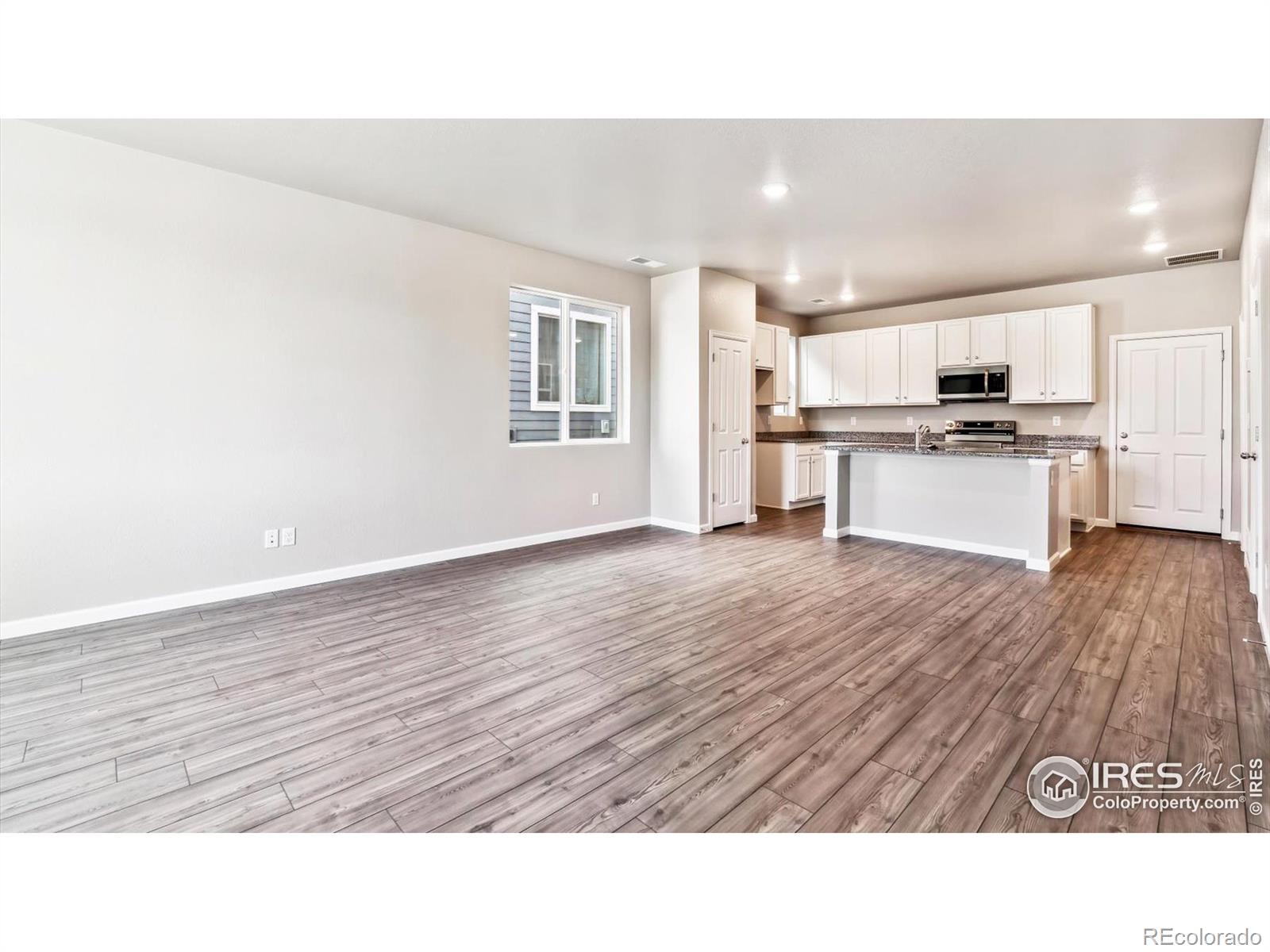 MLS Image #3 for 284  scaup lane,johnstown, Colorado