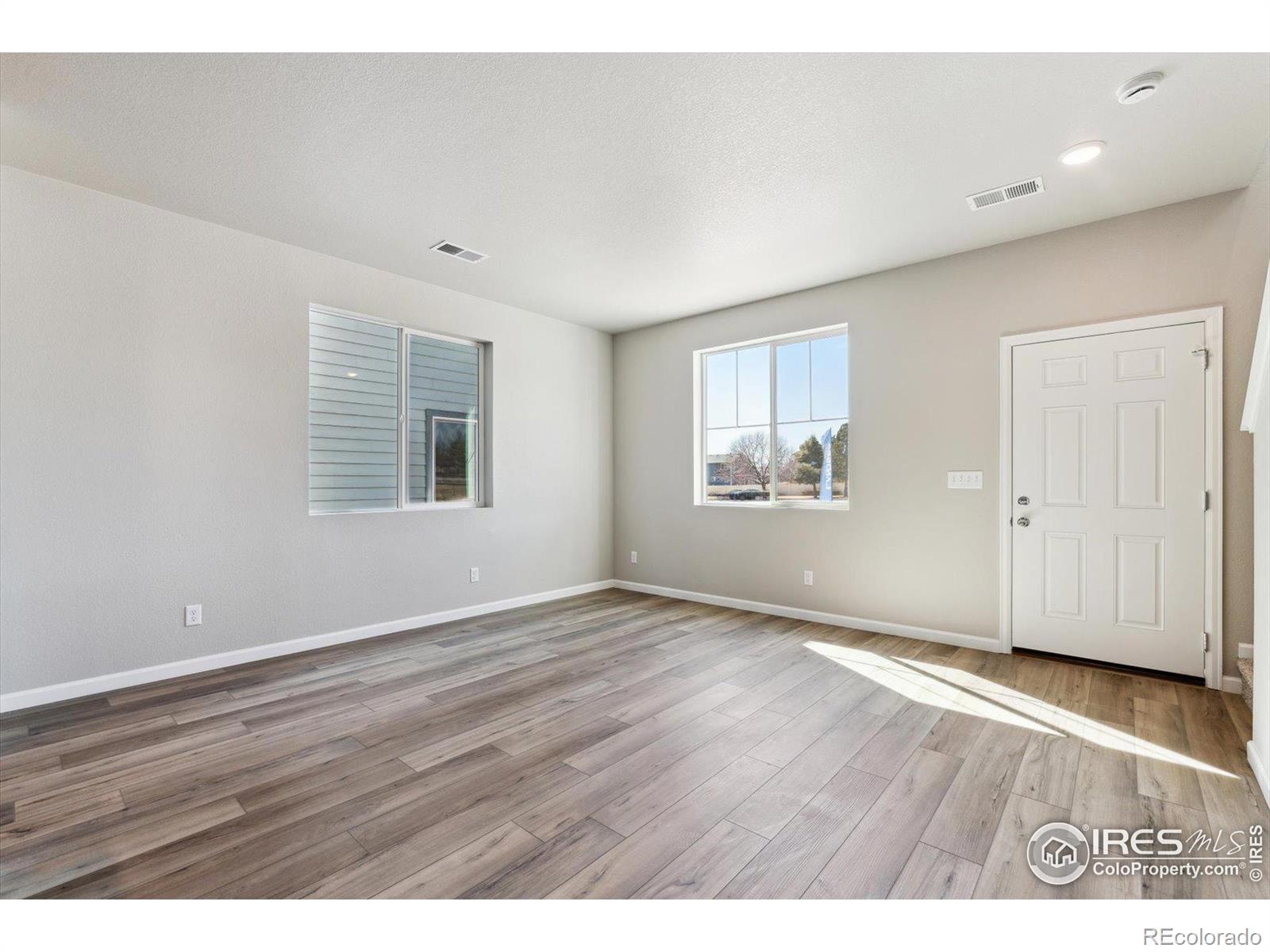 MLS Image #6 for 290  scaup lane,johnstown, Colorado