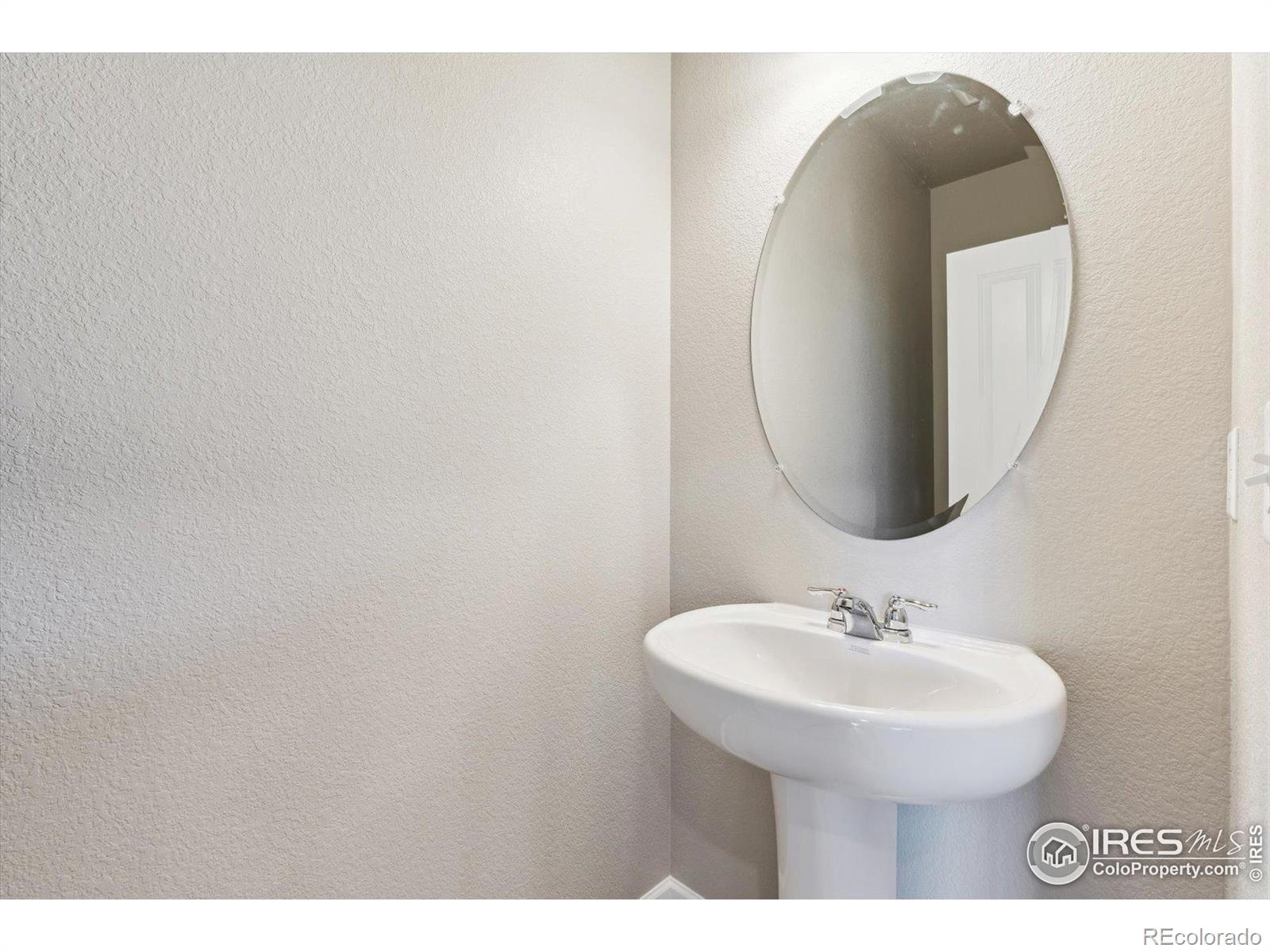 MLS Image #9 for 290  scaup lane,johnstown, Colorado