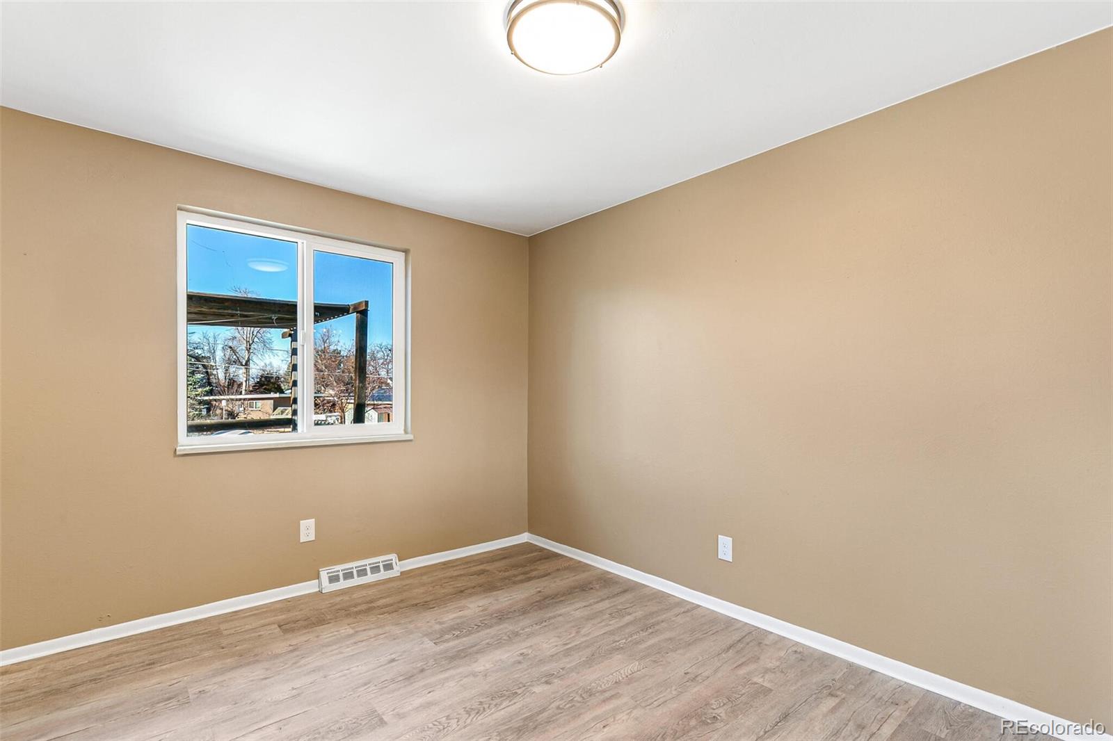 MLS Image #14 for 409 s uvalda circle,aurora, Colorado