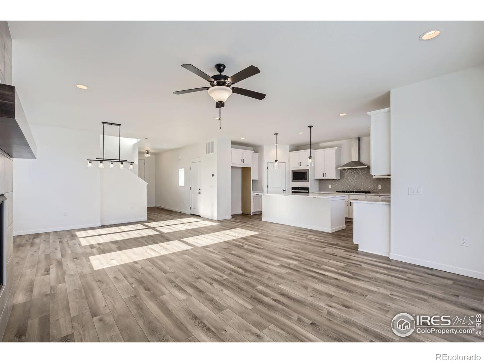 MLS Image #4 for 12718  bend court,firestone, Colorado