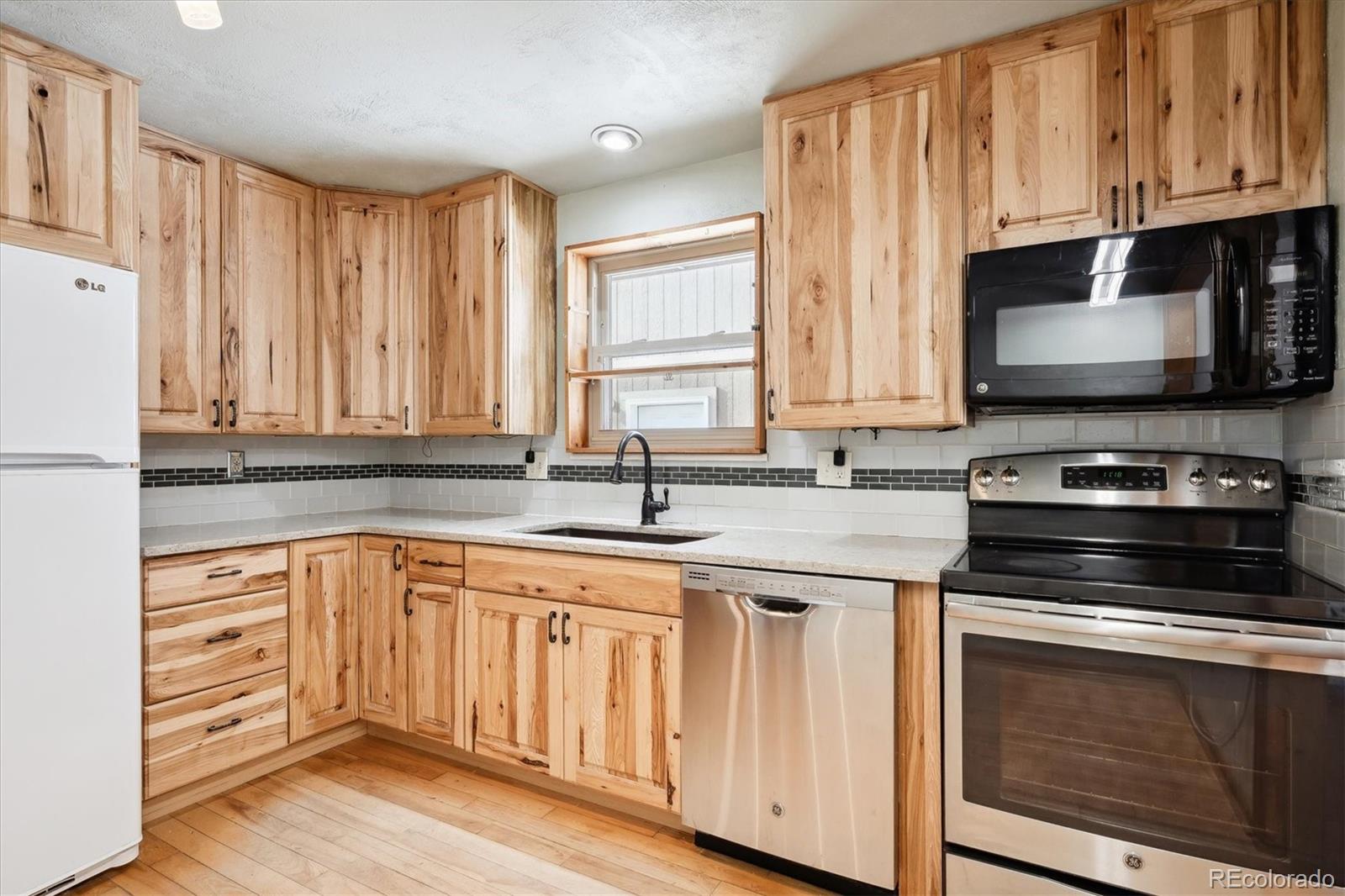 MLS Image #8 for 8503 s balsam street,littleton, Colorado