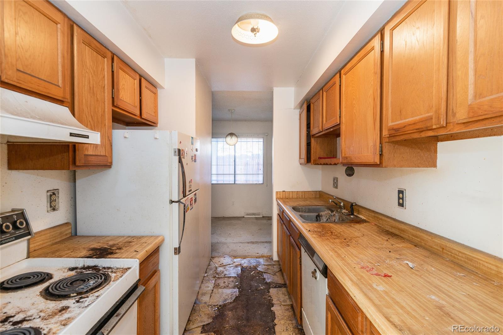 MLS Image #7 for 1060 s parker road,denver, Colorado