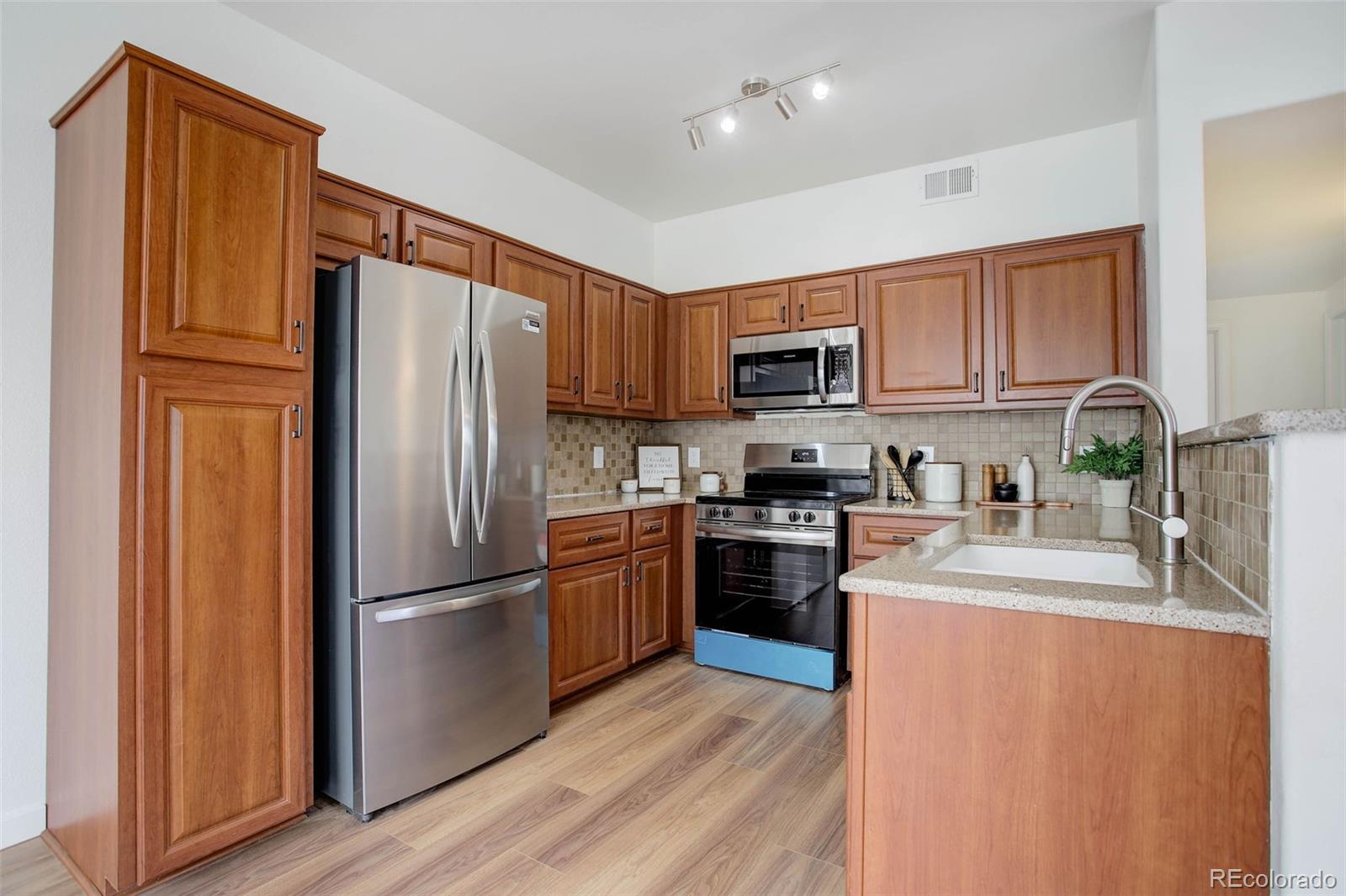 MLS Image #3 for 8457  thunder ridge way,highlands ranch, Colorado