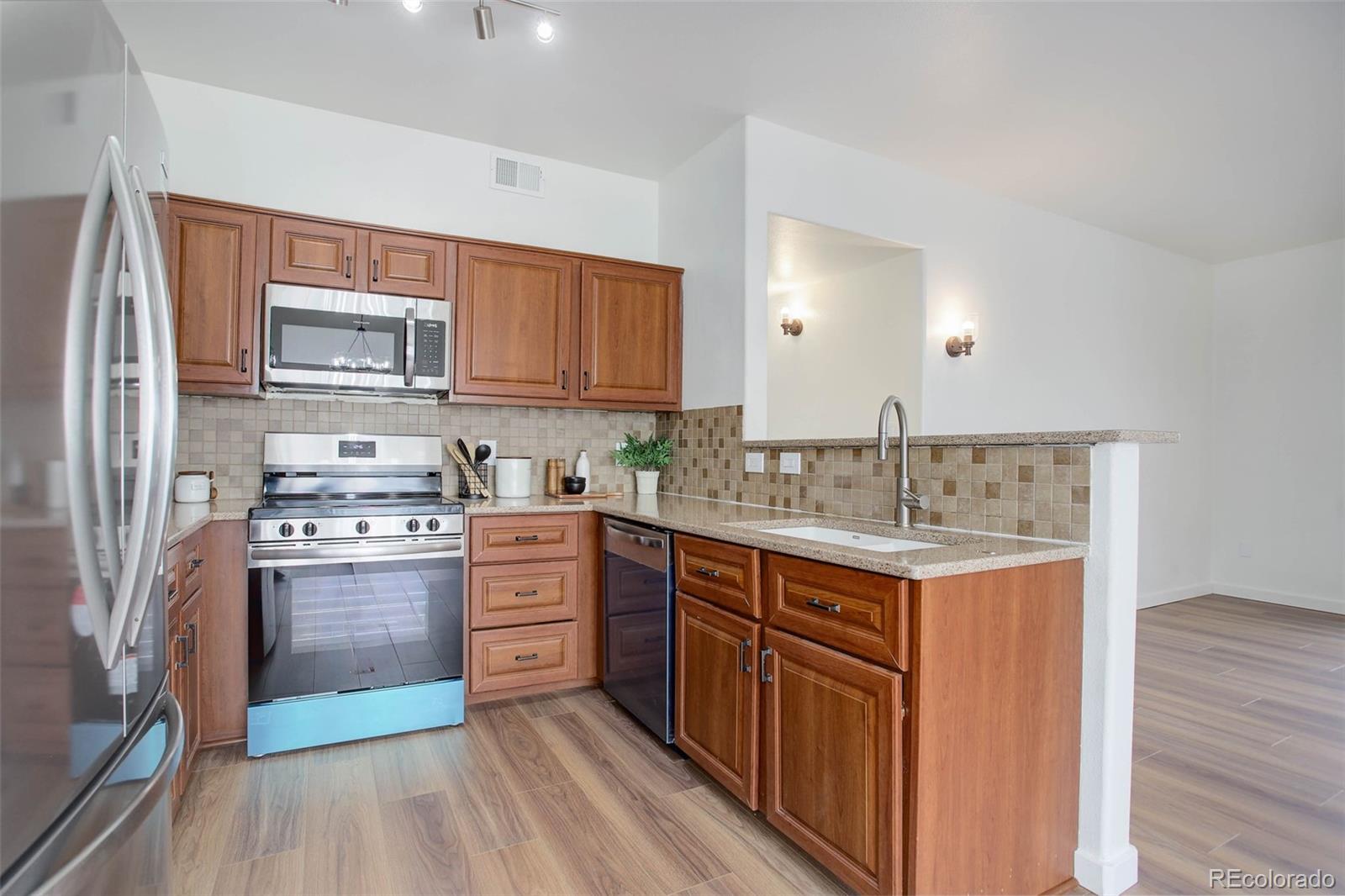 MLS Image #4 for 8457  thunder ridge way,highlands ranch, Colorado