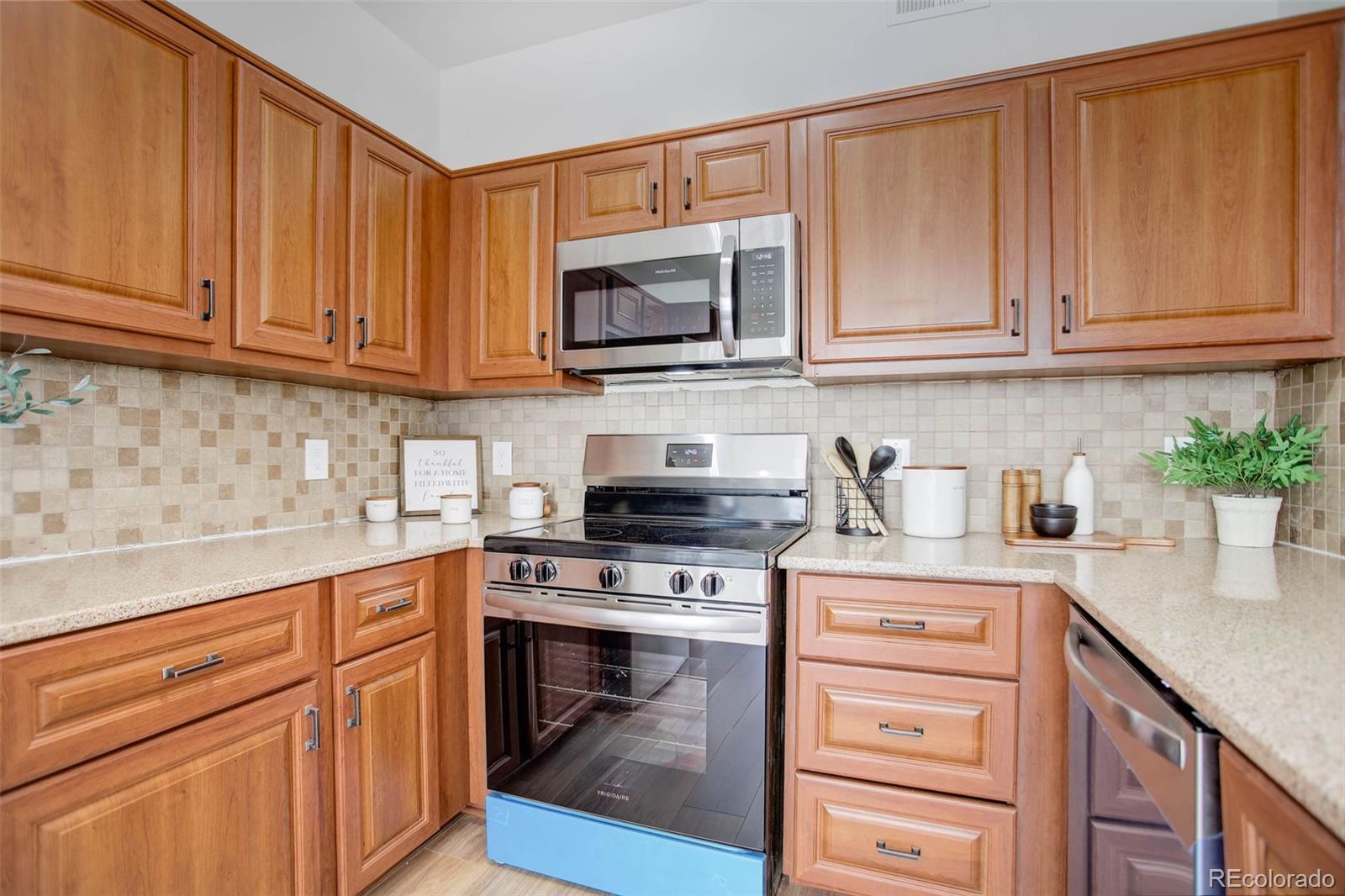 MLS Image #5 for 8457  thunder ridge way,highlands ranch, Colorado