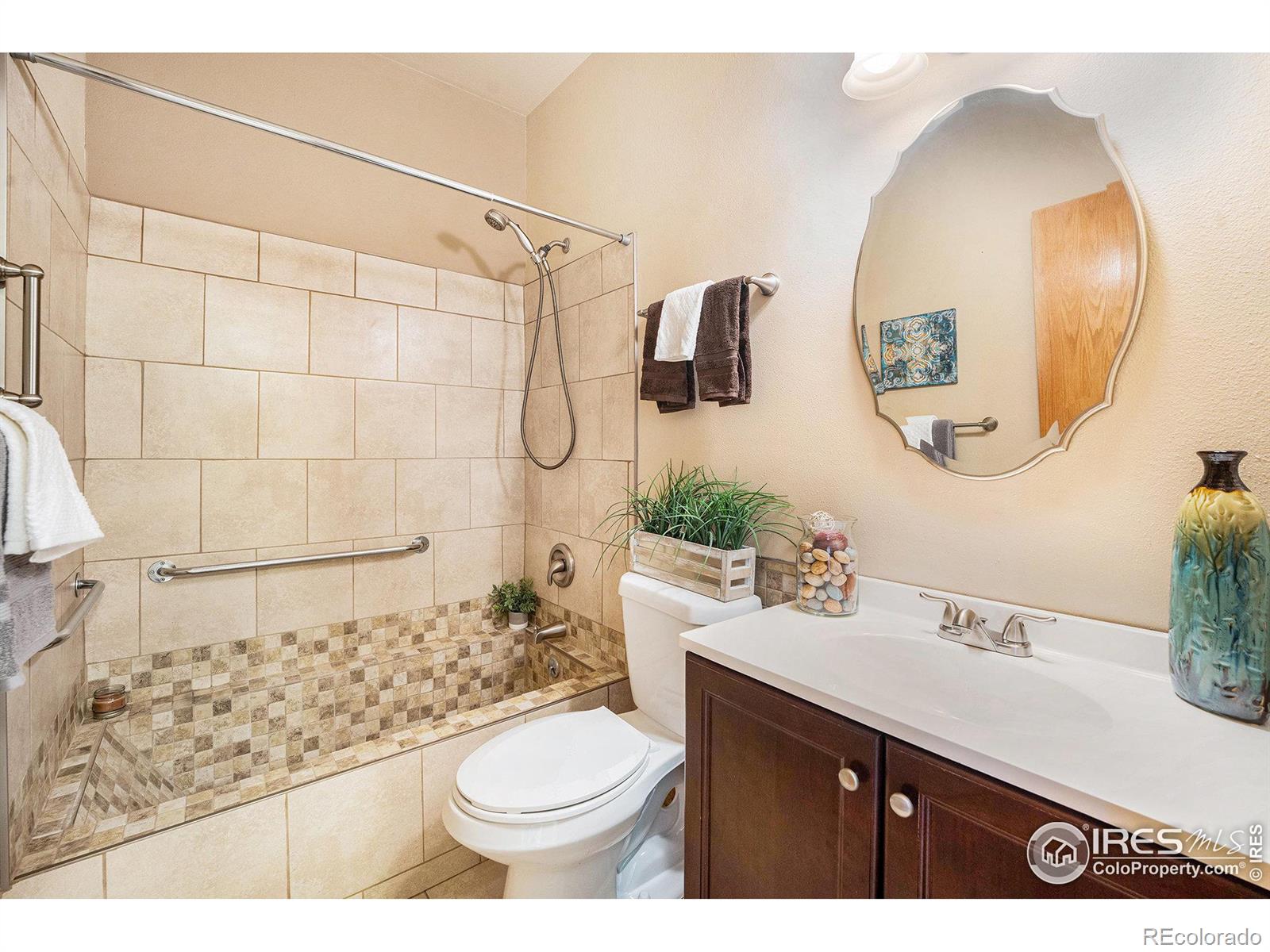 MLS Image #9 for 513  yuma court,fort collins, Colorado