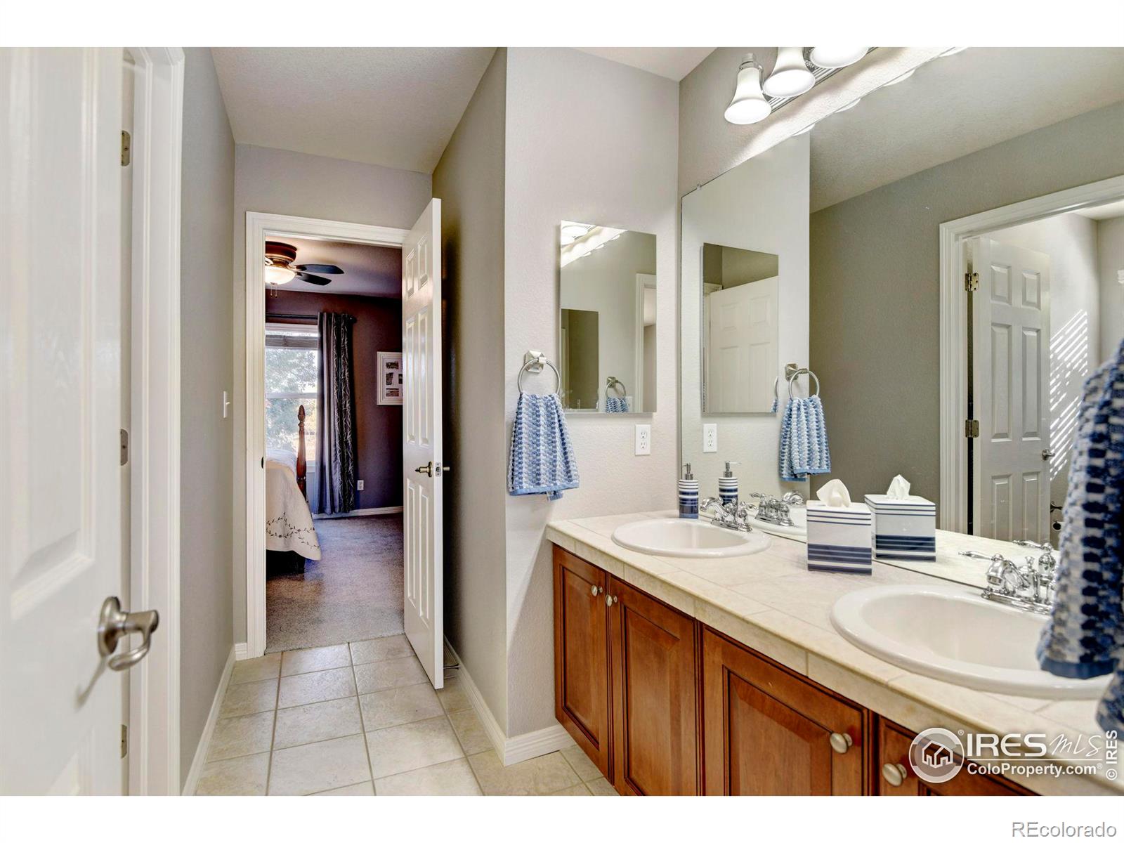 MLS Image #27 for 4895  blue heron court,broomfield, Colorado