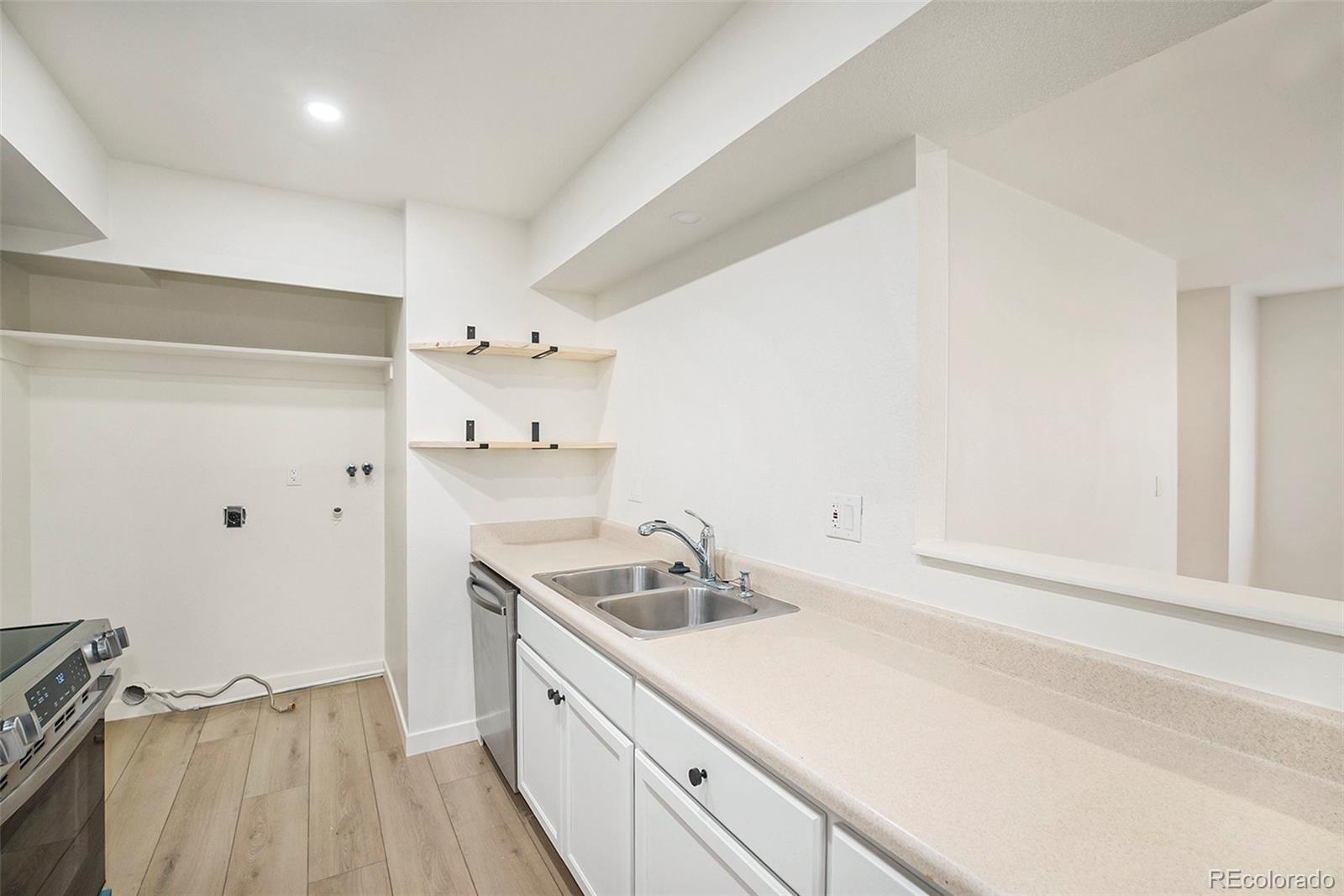 MLS Image #4 for 1113 w 112th avenue,denver, Colorado