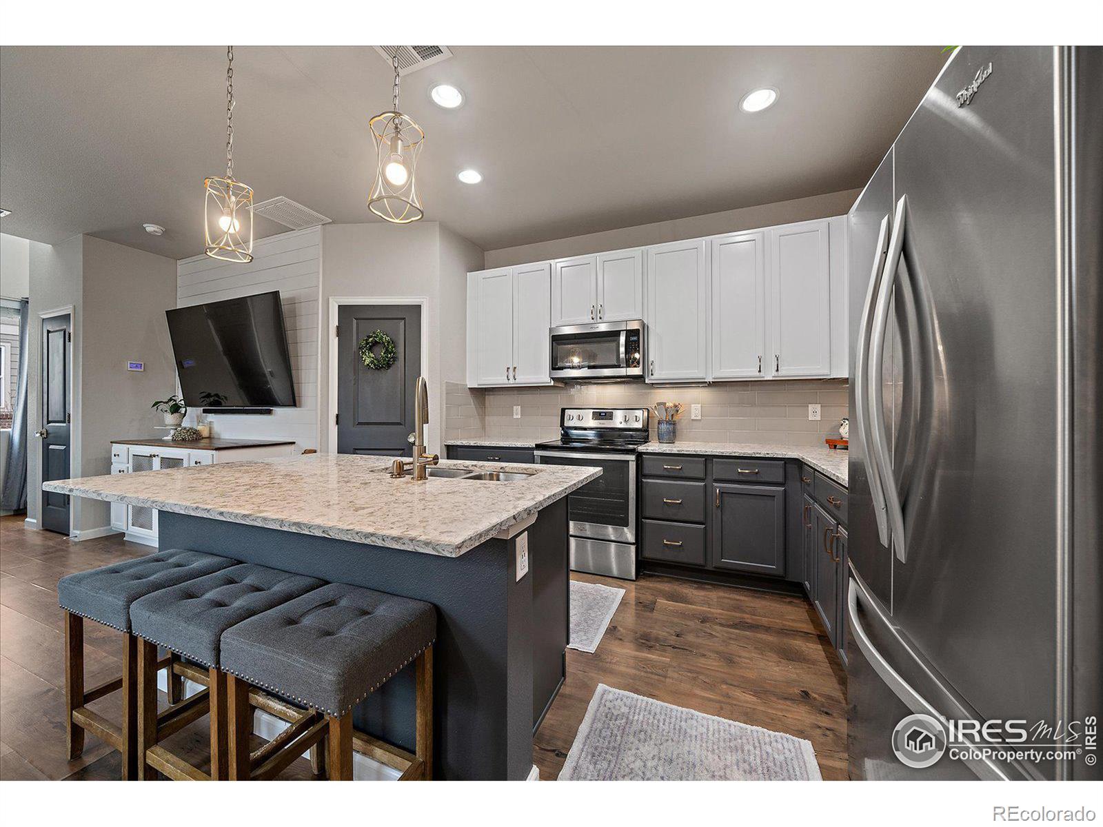 MLS Image #9 for 15536 w 64th loop,arvada, Colorado