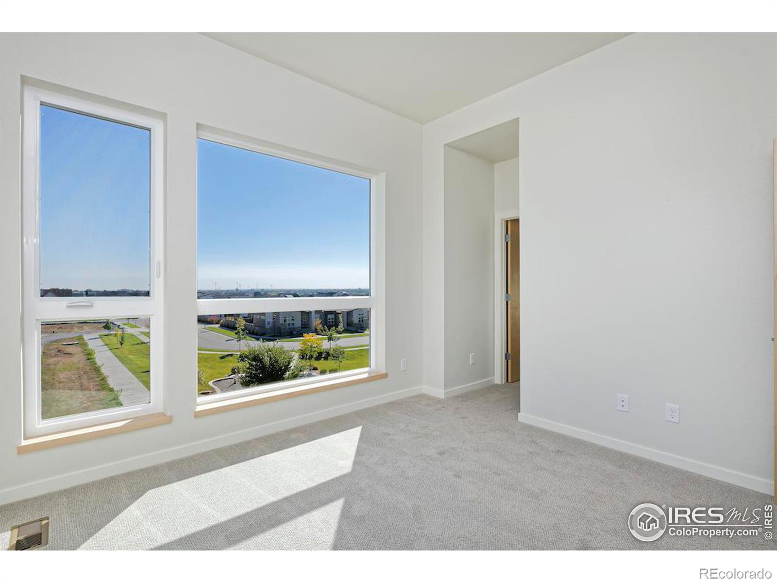 MLS Image #5 for 733  kubat lane,longmont, Colorado