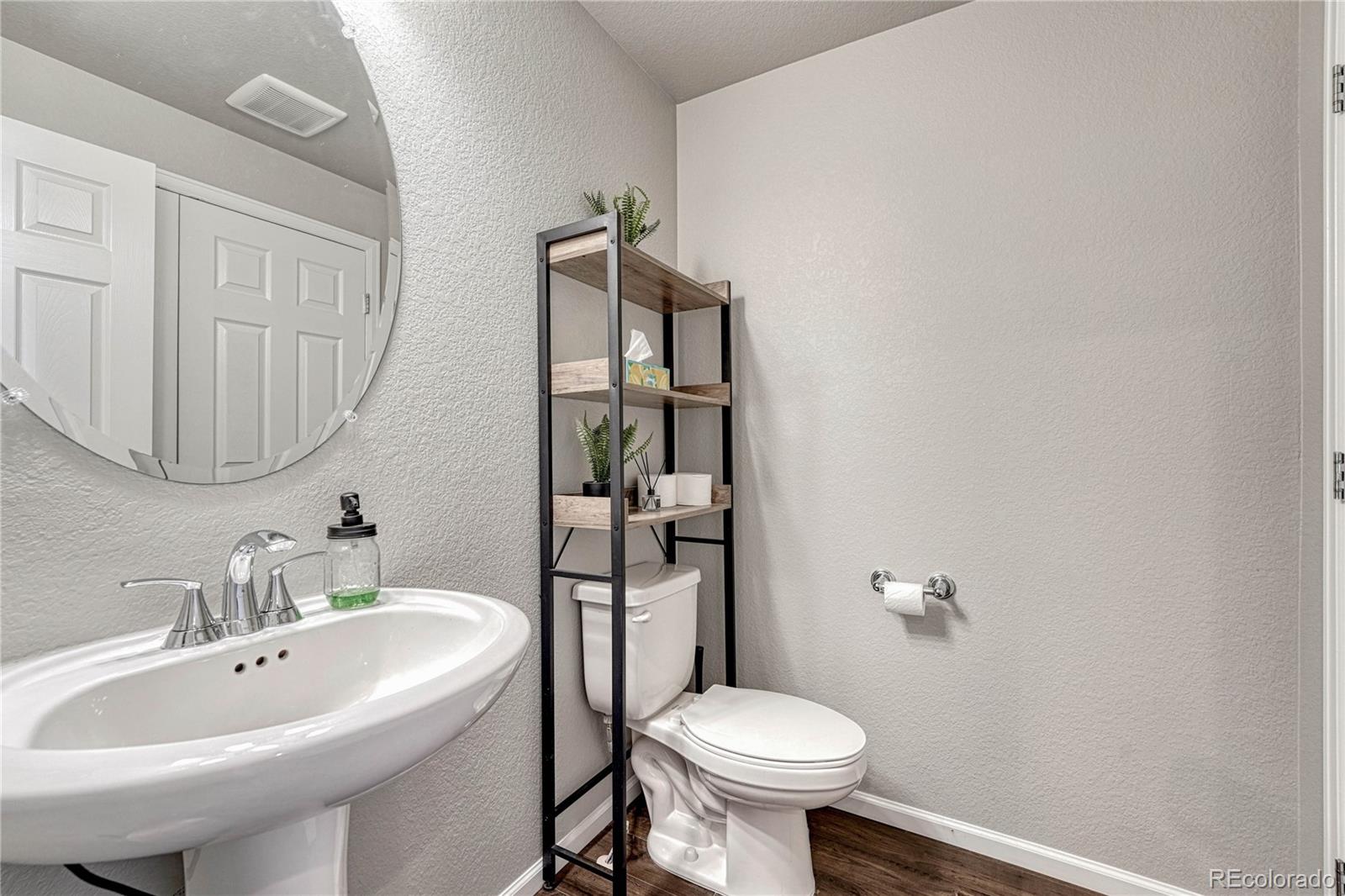 MLS Image #13 for 6541 n dunkirk street,denver, Colorado