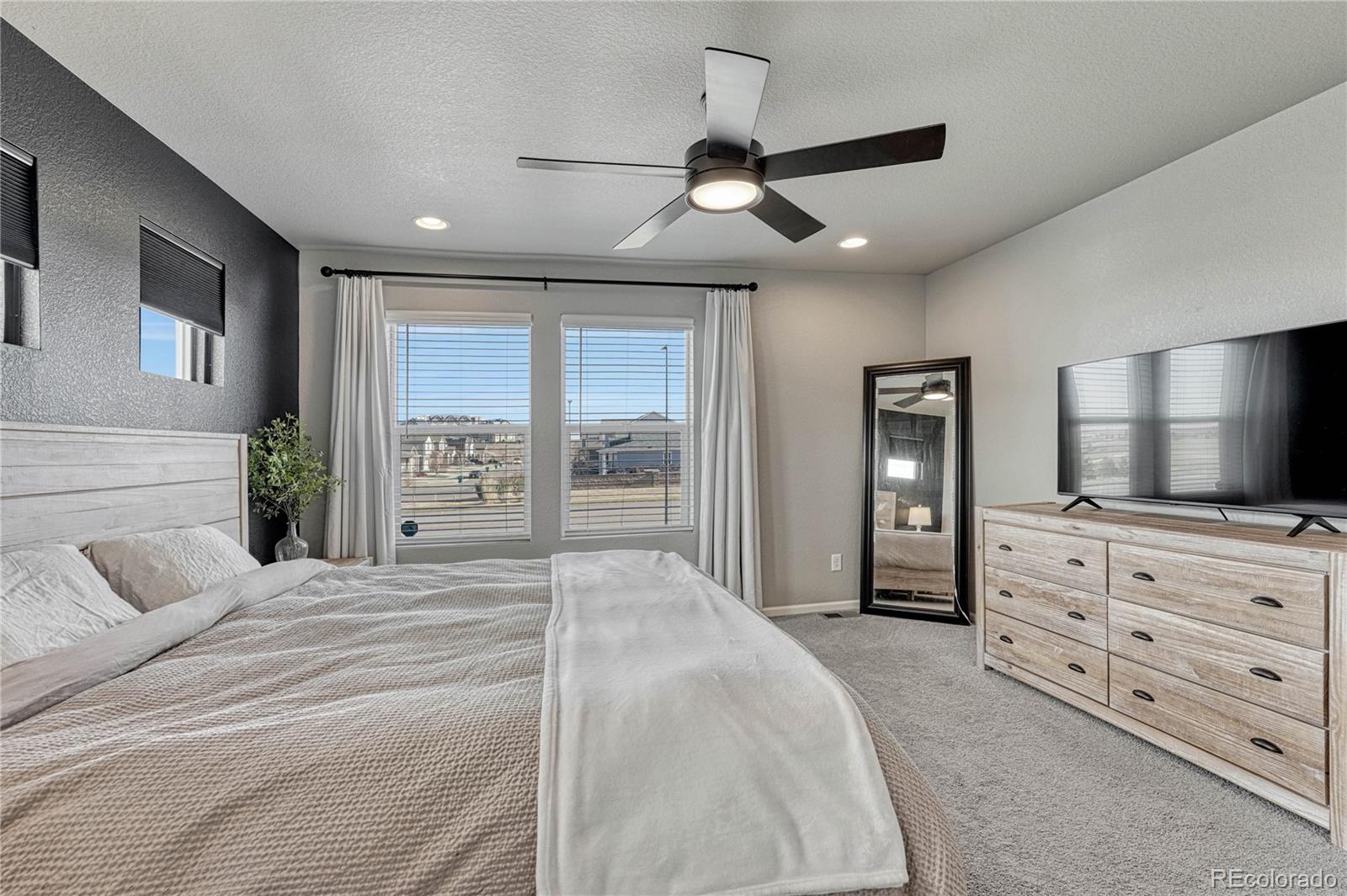 MLS Image #16 for 6541 n dunkirk street,denver, Colorado