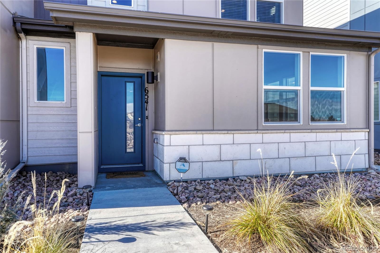 MLS Image #2 for 6541 n dunkirk street,denver, Colorado