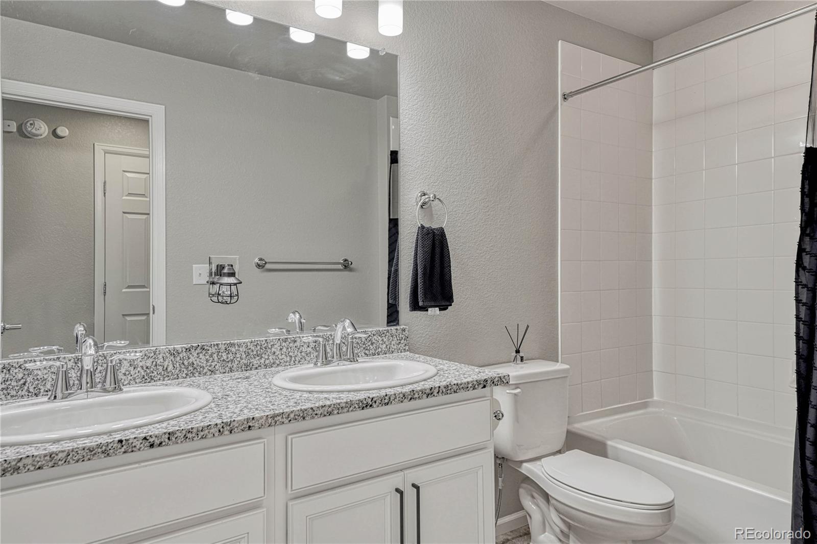 MLS Image #23 for 6541 n dunkirk street,denver, Colorado