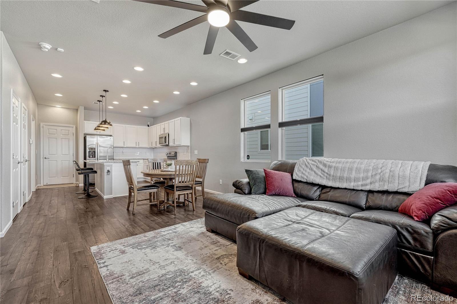 MLS Image #6 for 6541 n dunkirk street,denver, Colorado