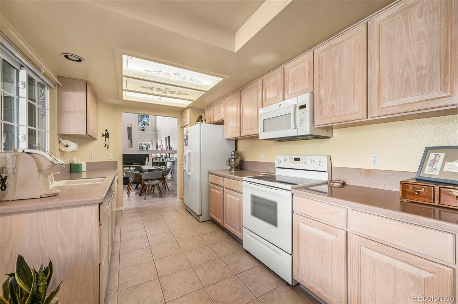 MLS Image #10 for 9312  miles drive ,lone tree, Colorado
