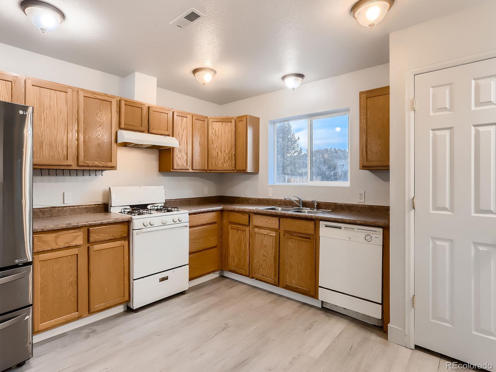 MLS Image #10 for 26446  grateful way,kittredge, Colorado