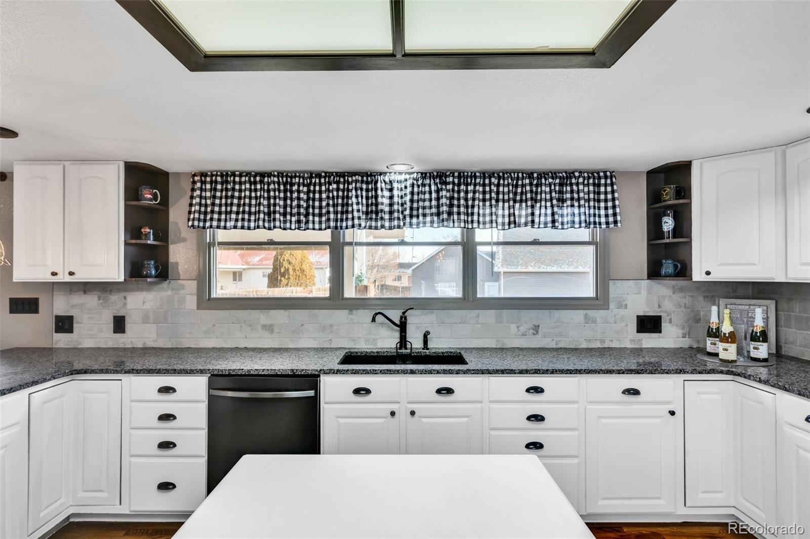 MLS Image #10 for 1  silversmith court,pueblo, Colorado