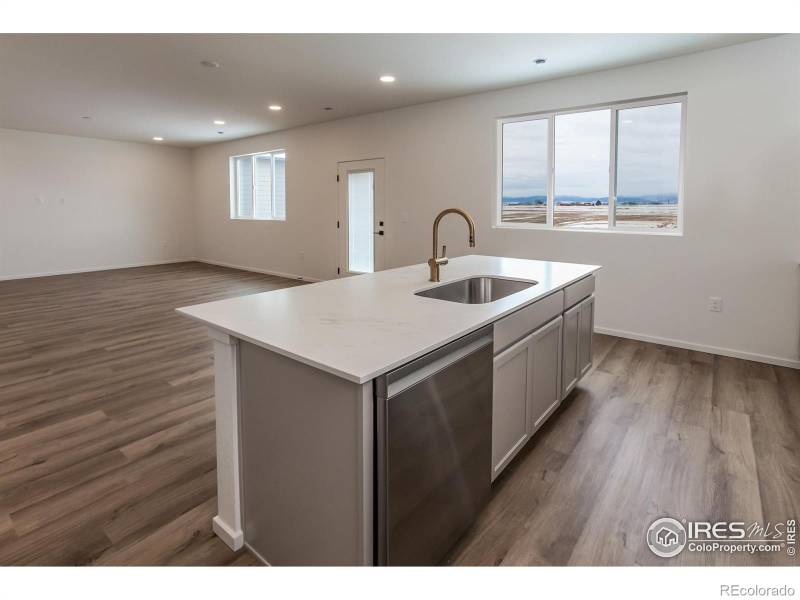 MLS Image #14 for 680  galloway drive,johnstown, Colorado