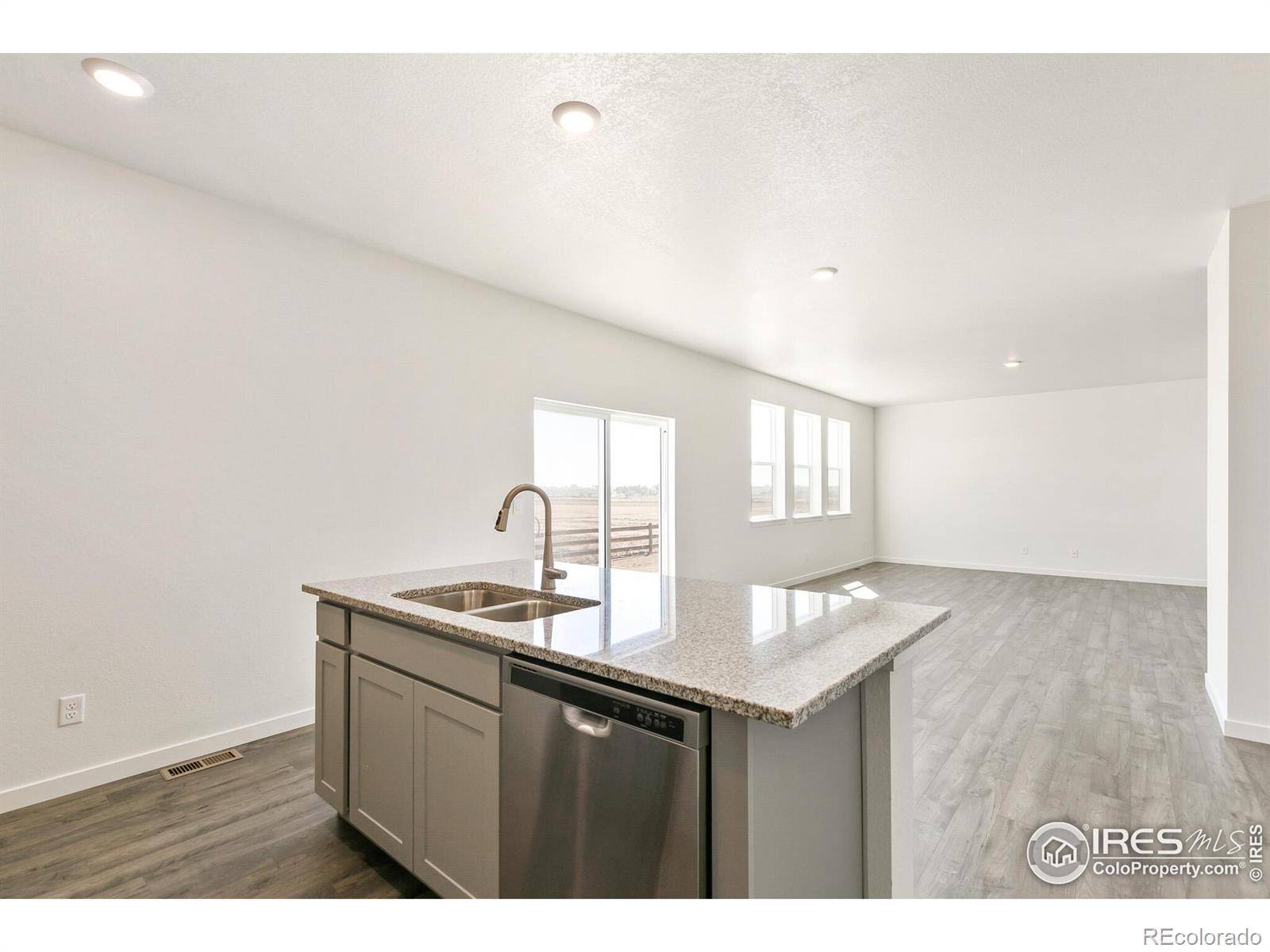 MLS Image #11 for 373  hummingbird lane,johnstown, Colorado