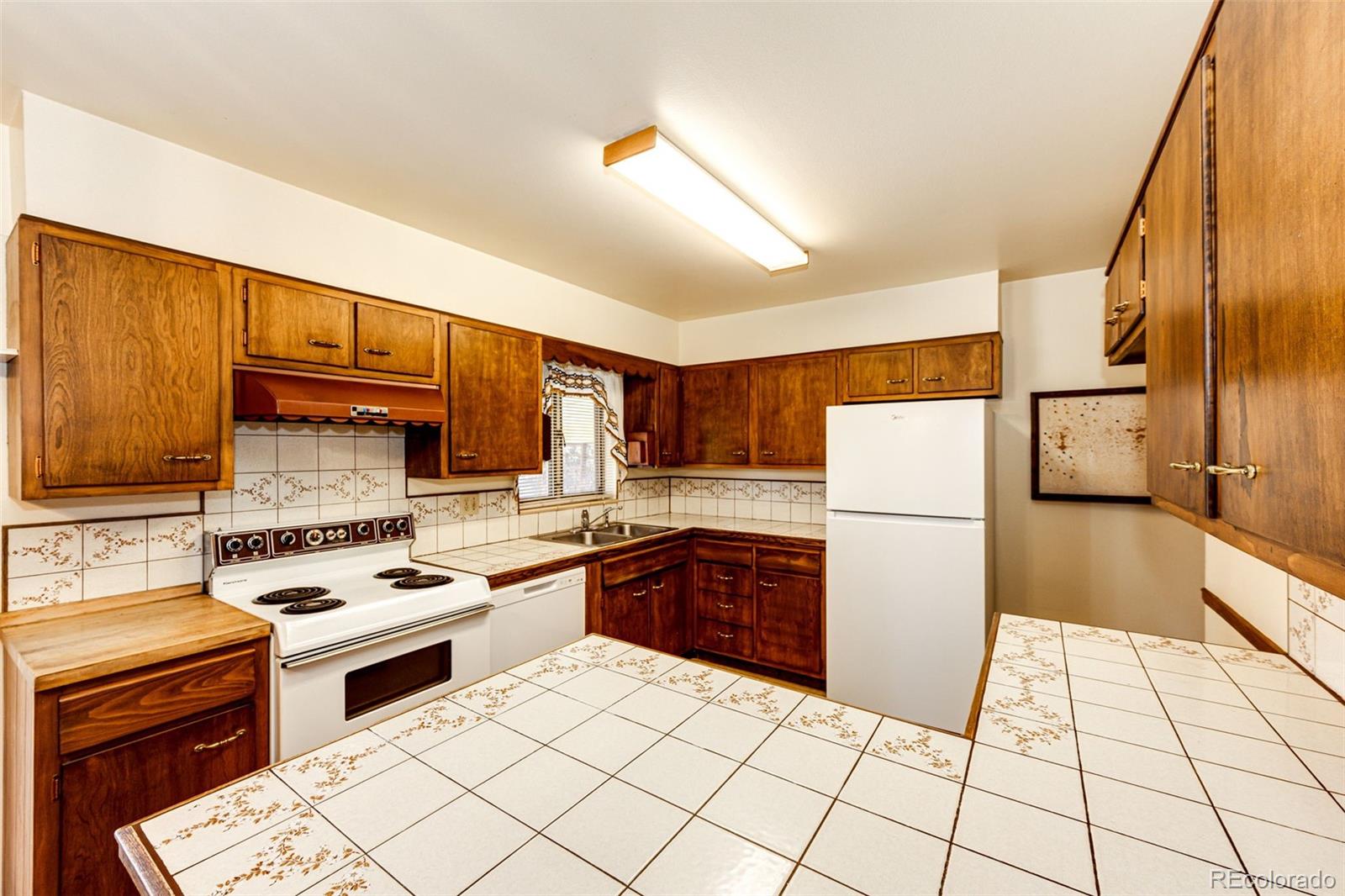 MLS Image #10 for 6584  kline street,arvada, Colorado